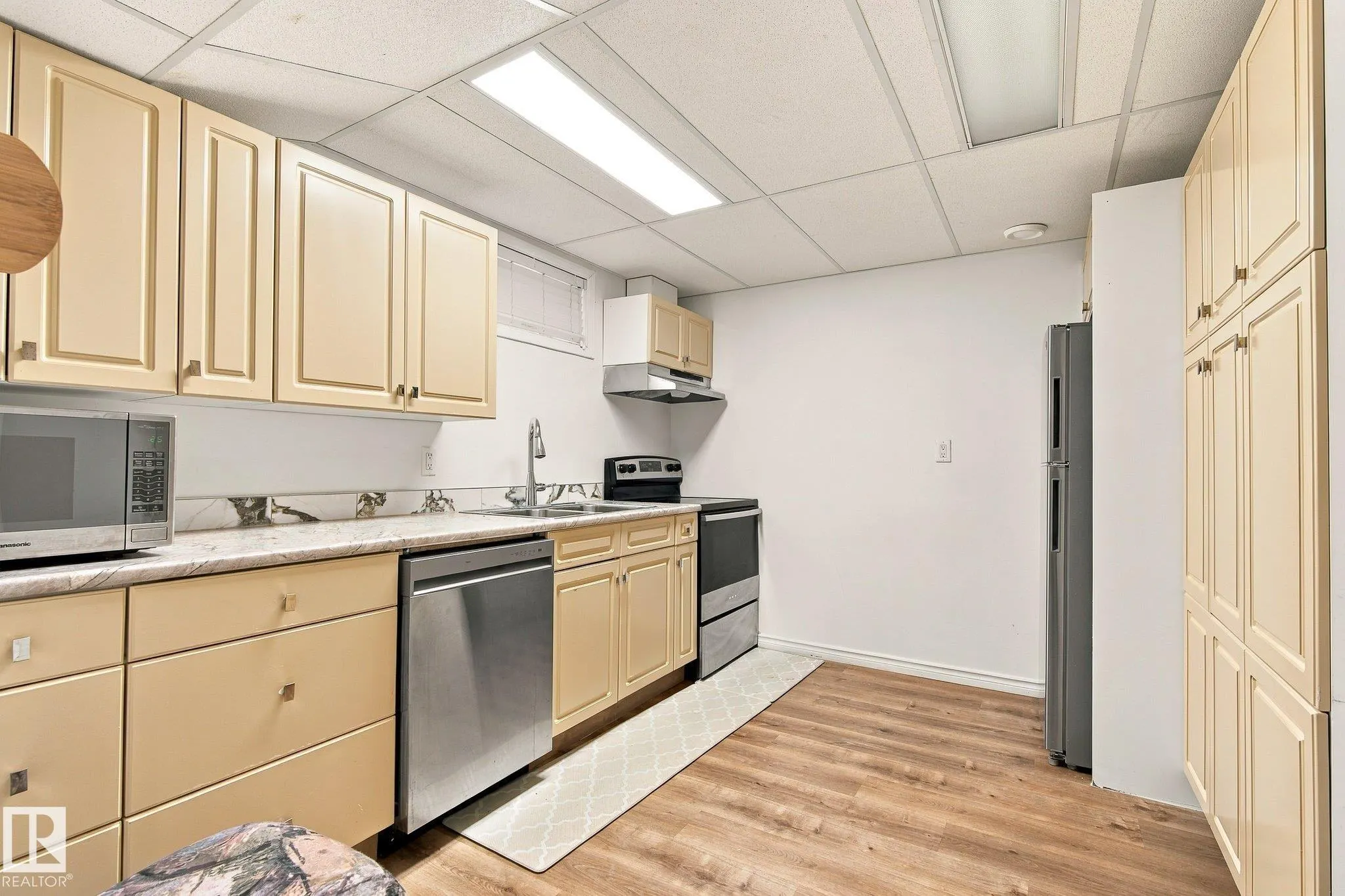 11203 136 Avenue