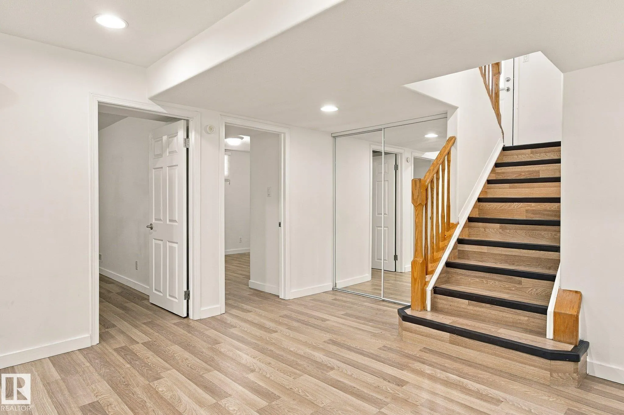 11203 136 Avenue