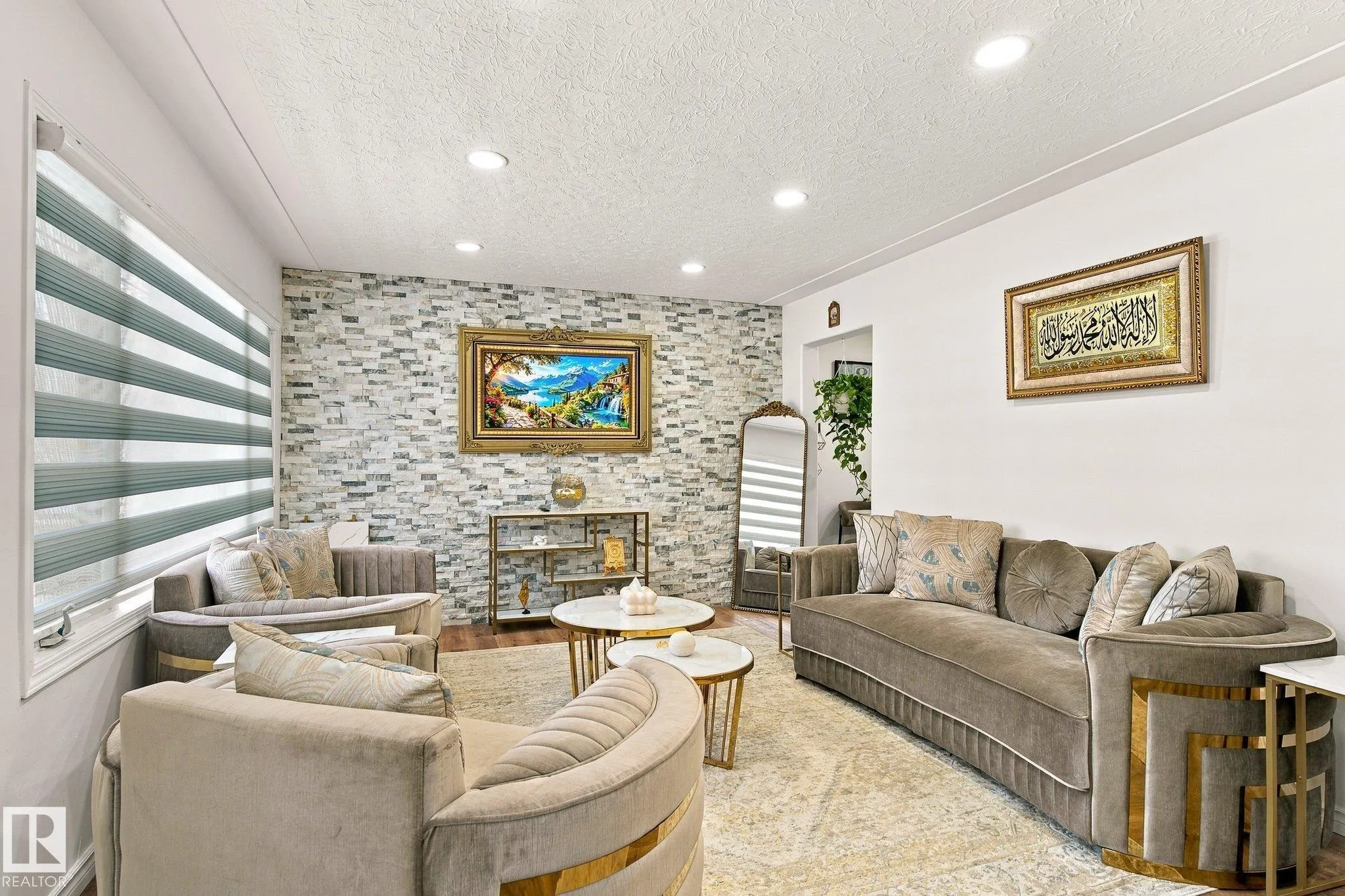 11203 136 Avenue