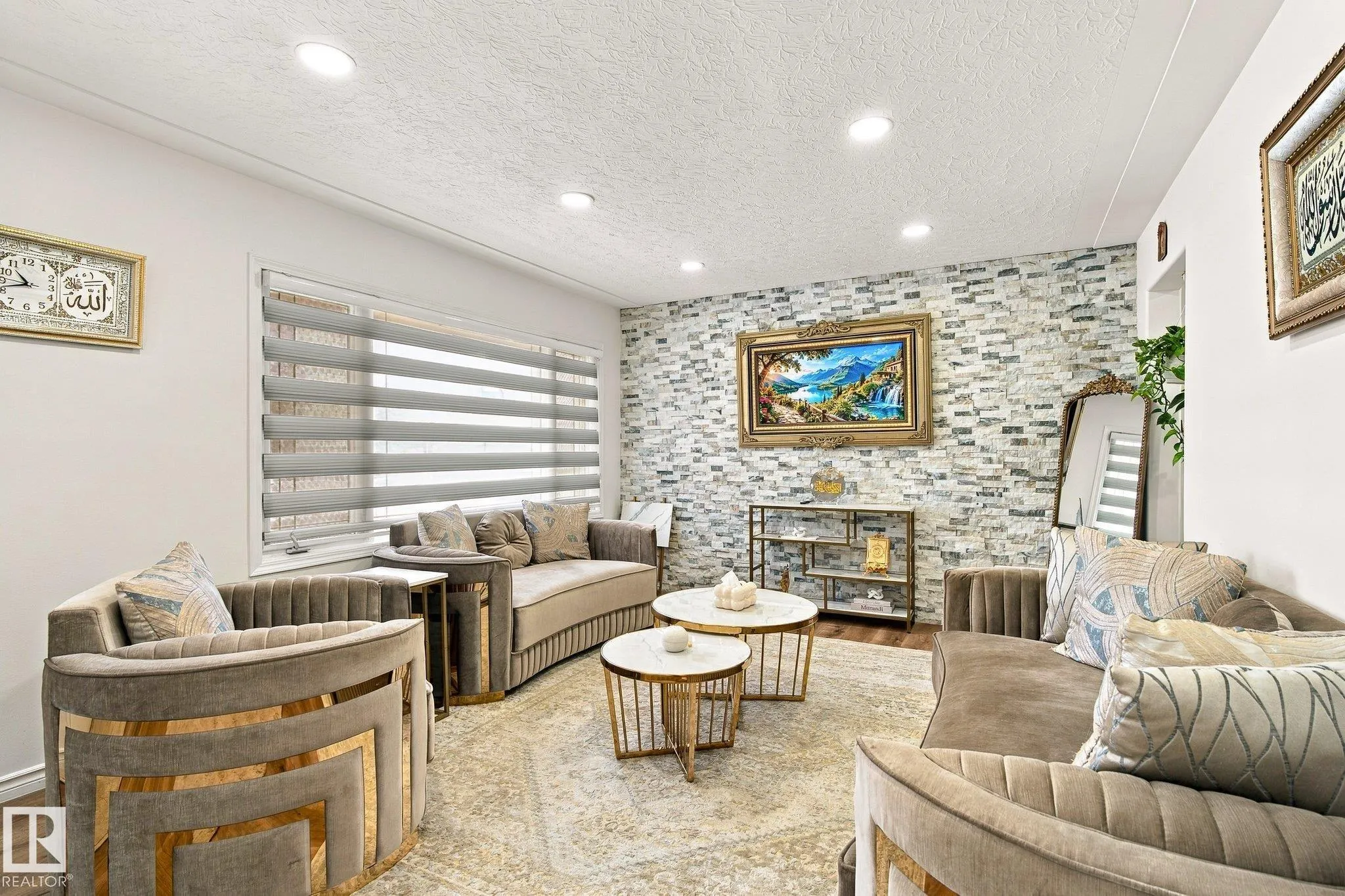 11203 136 Avenue