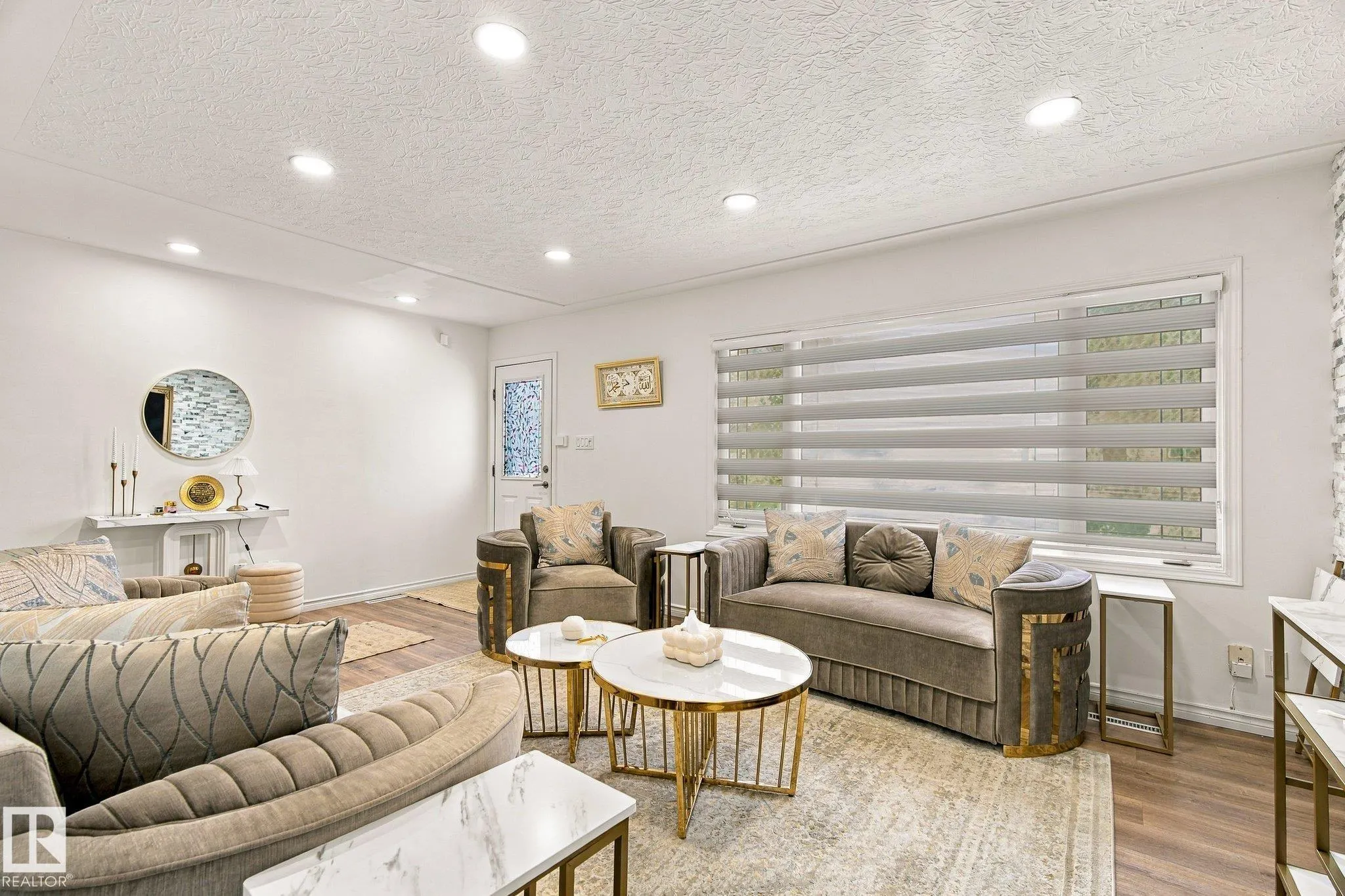 11203 136 Avenue
