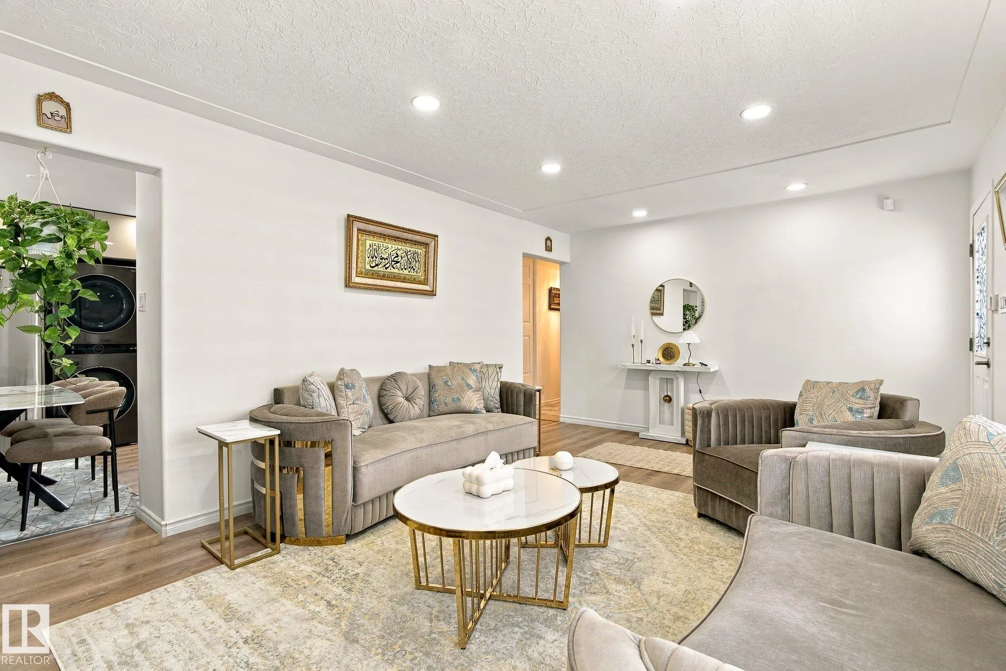 11203 136 Avenue