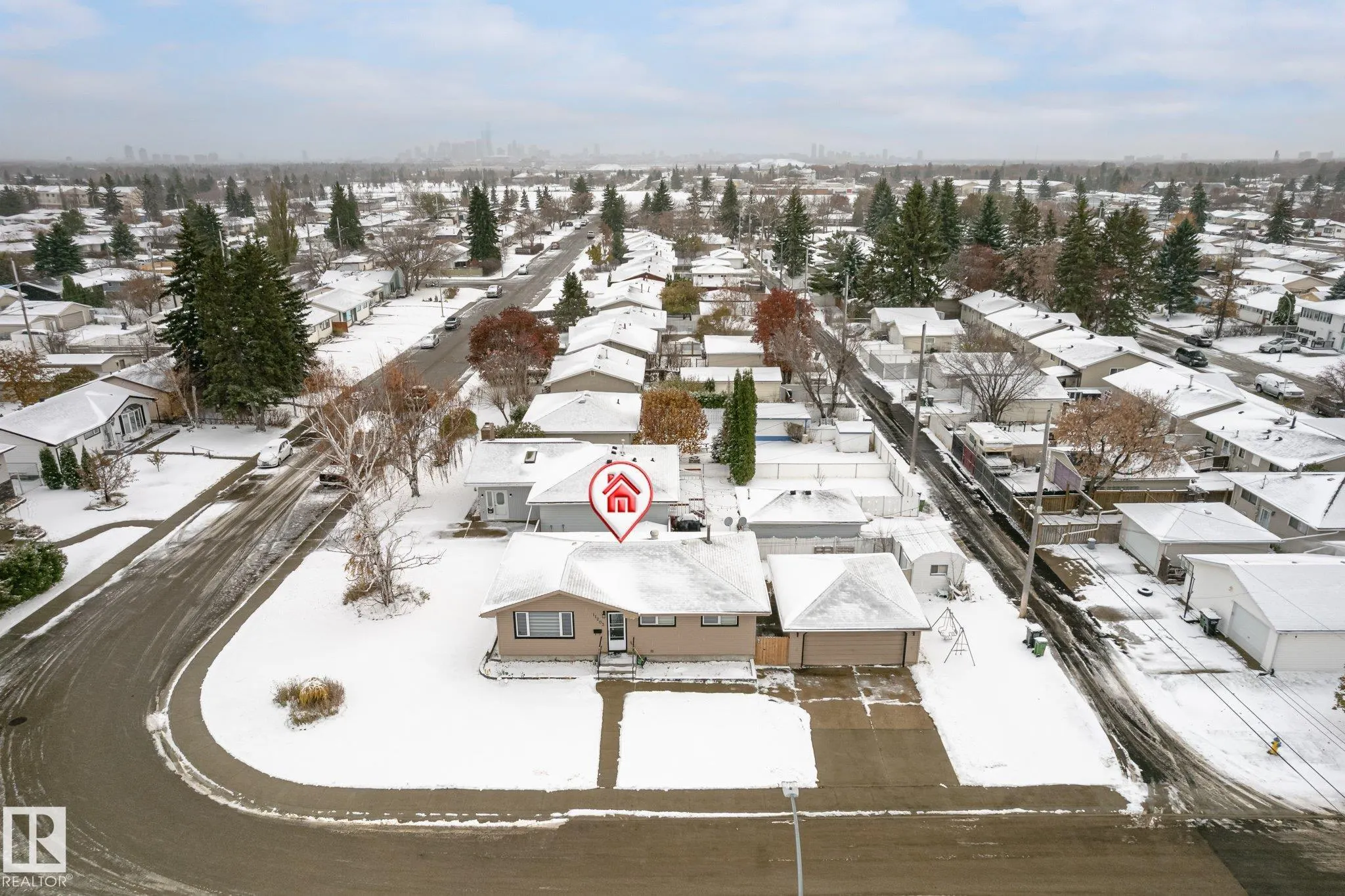 11203 136 Avenue