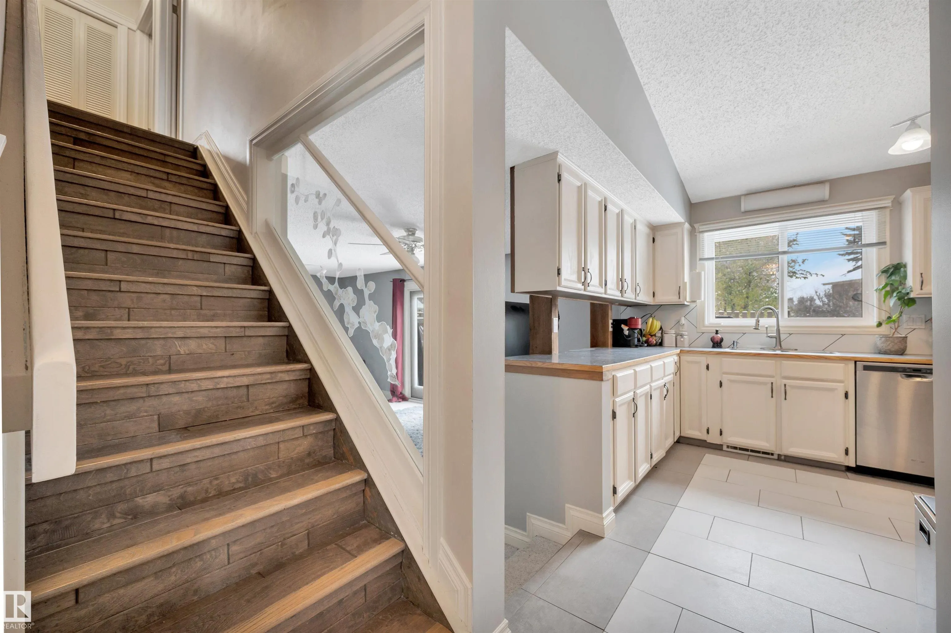 7 ANITA Crescent