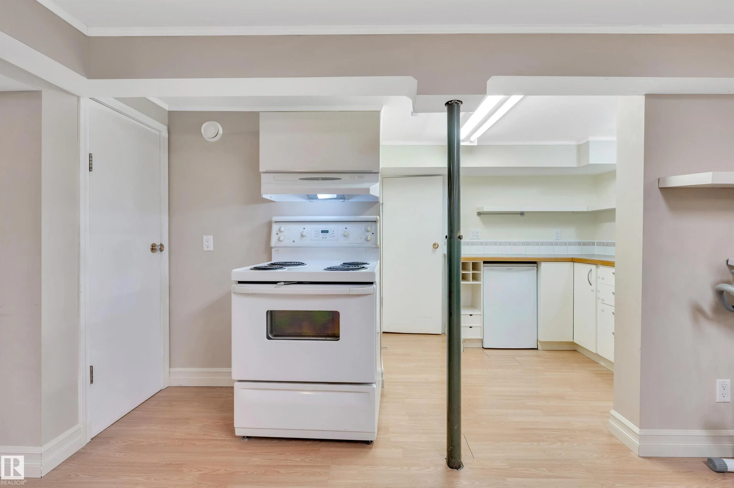 7 ANITA Crescent