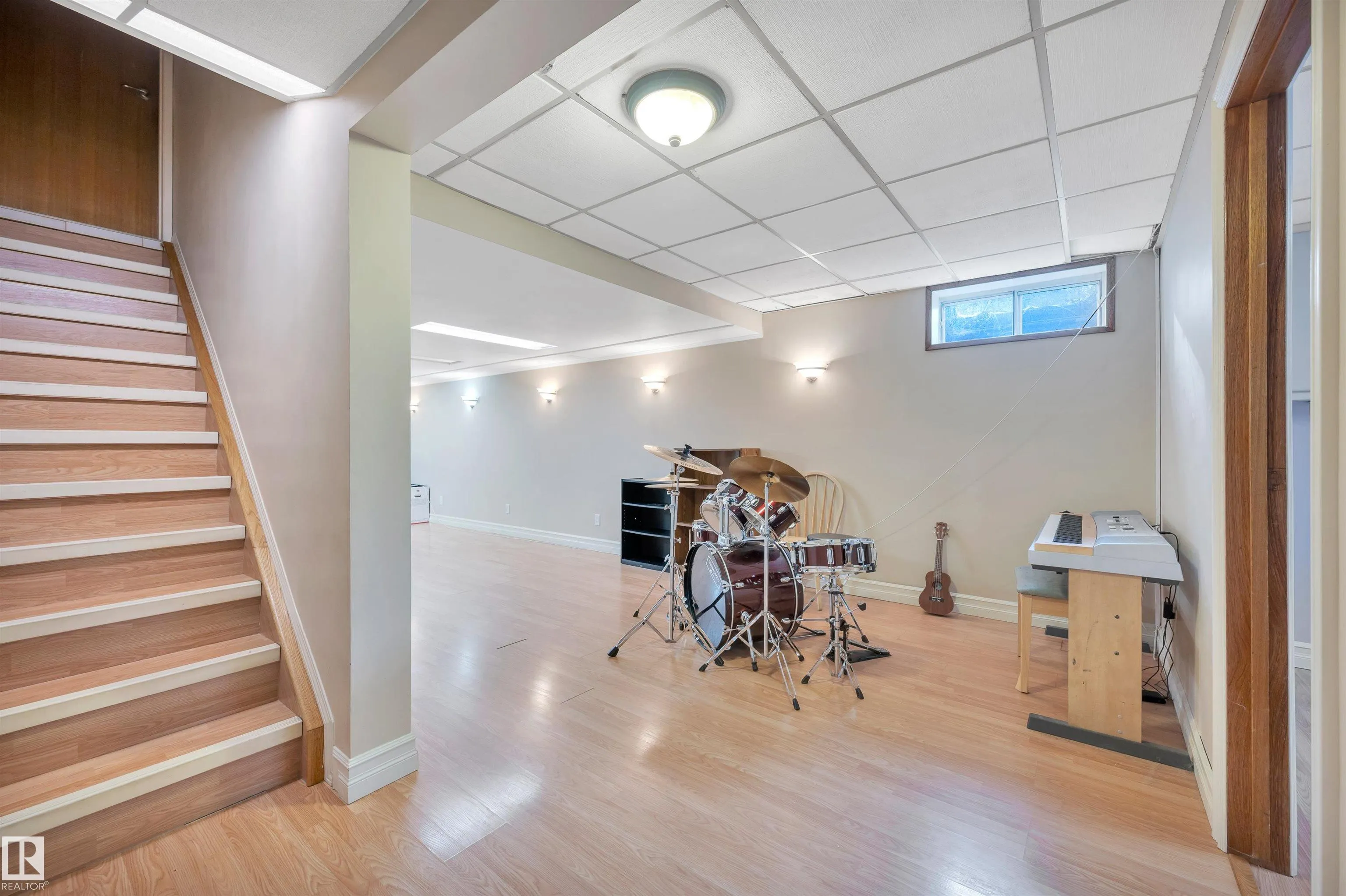 7 ANITA Crescent