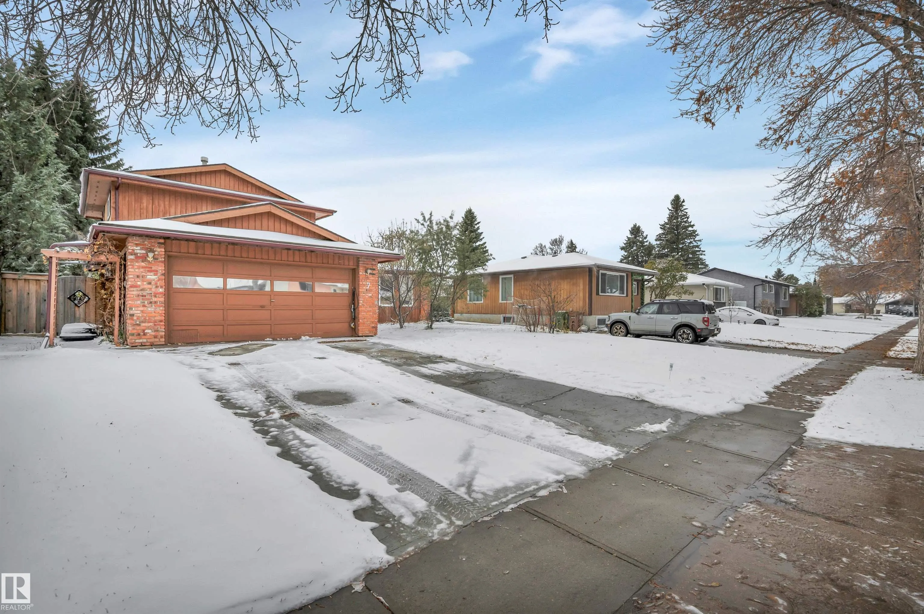 7 ANITA Crescent