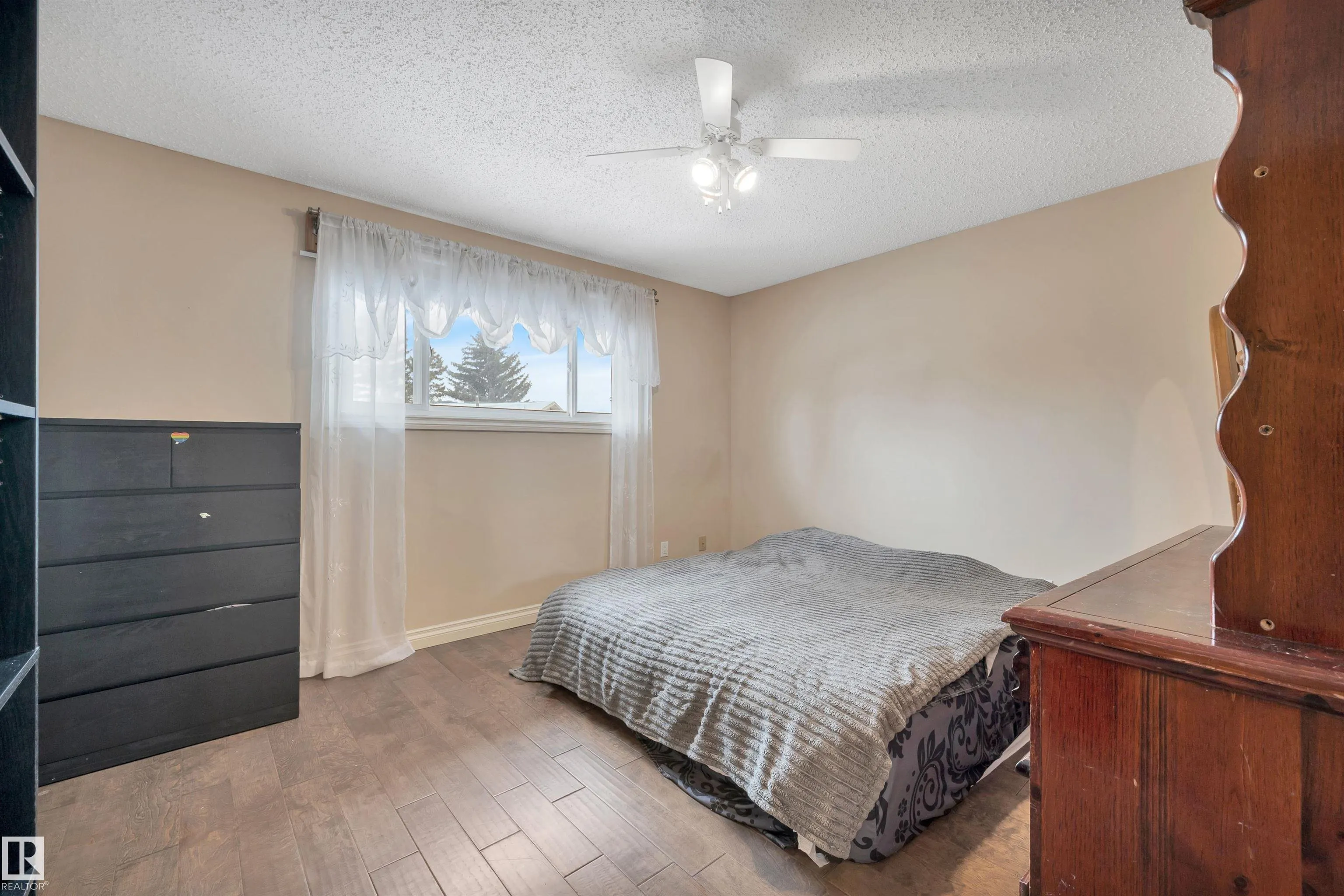 7 ANITA Crescent