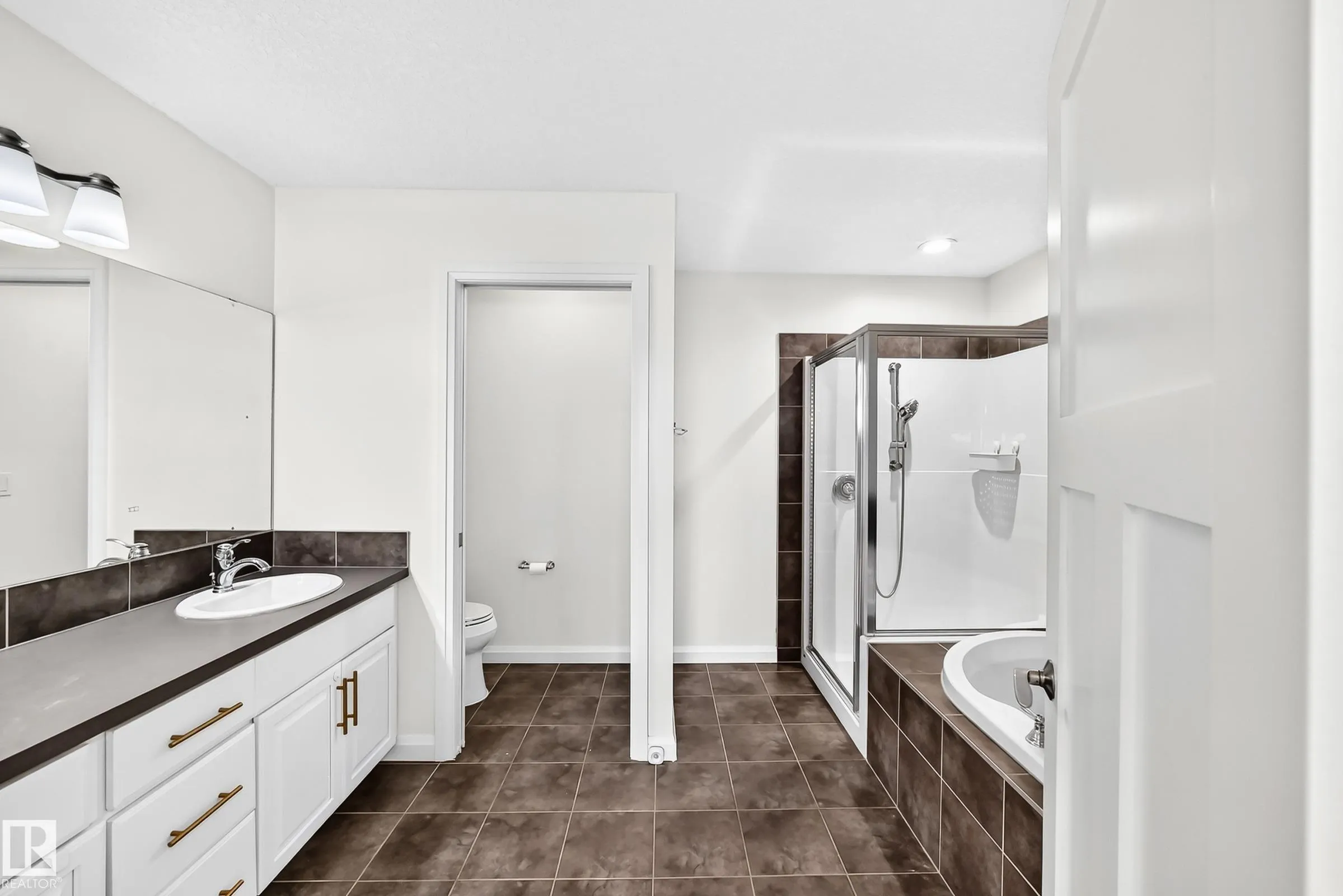 244 SHEPPARD Circle