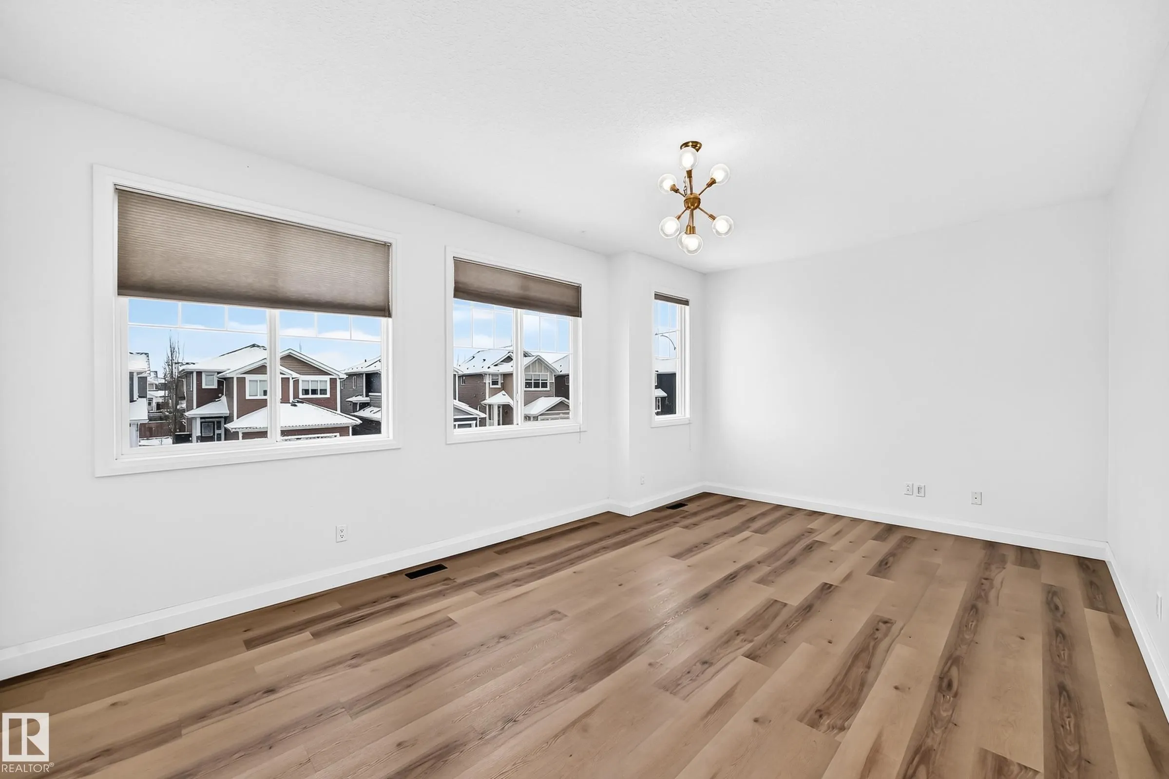 244 SHEPPARD Circle