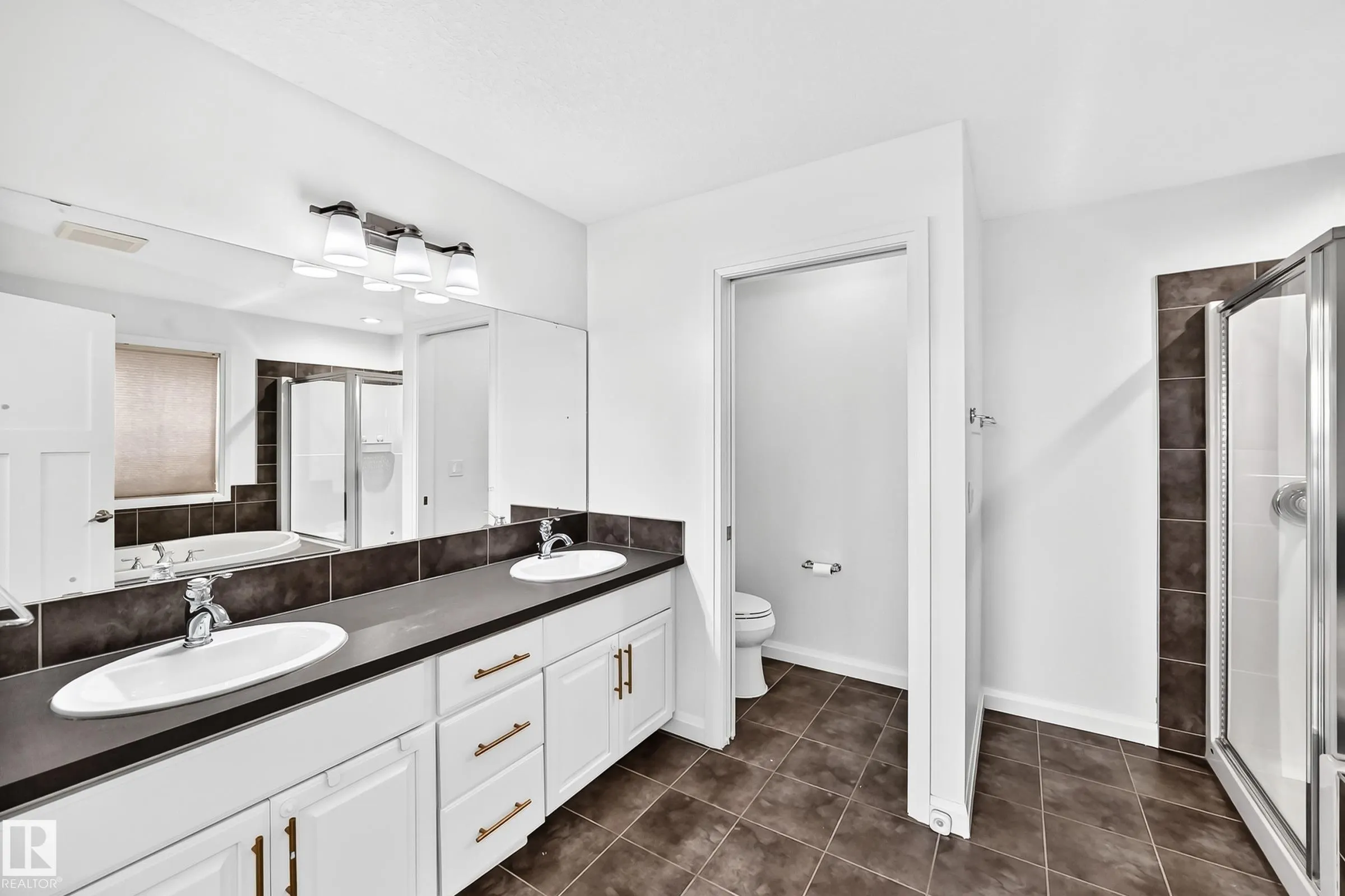 244 SHEPPARD Circle