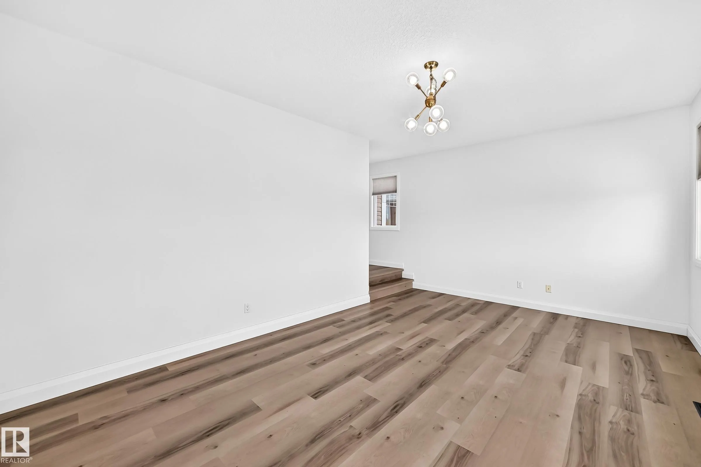 244 SHEPPARD Circle