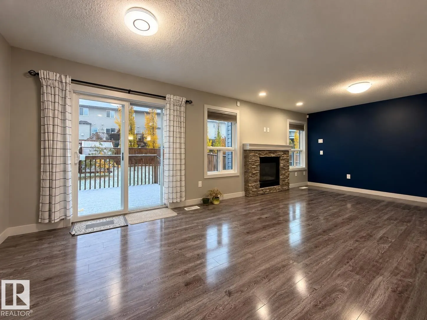 153 SUMMERSTONE Lane