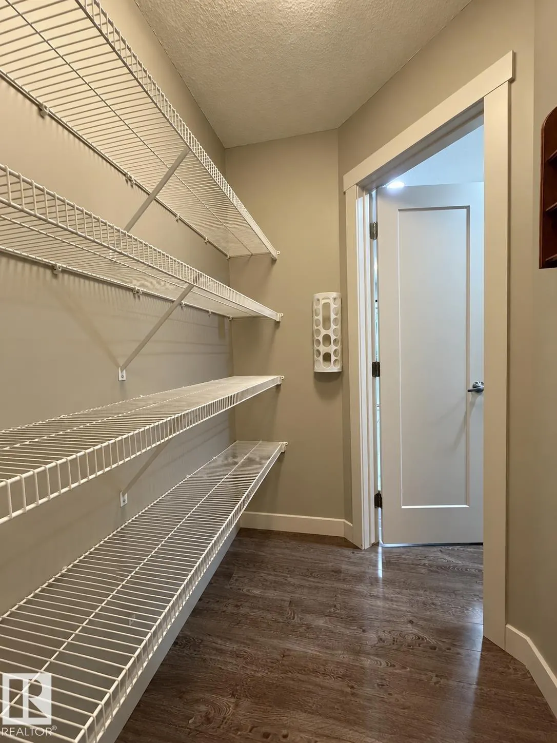 153 SUMMERSTONE Lane