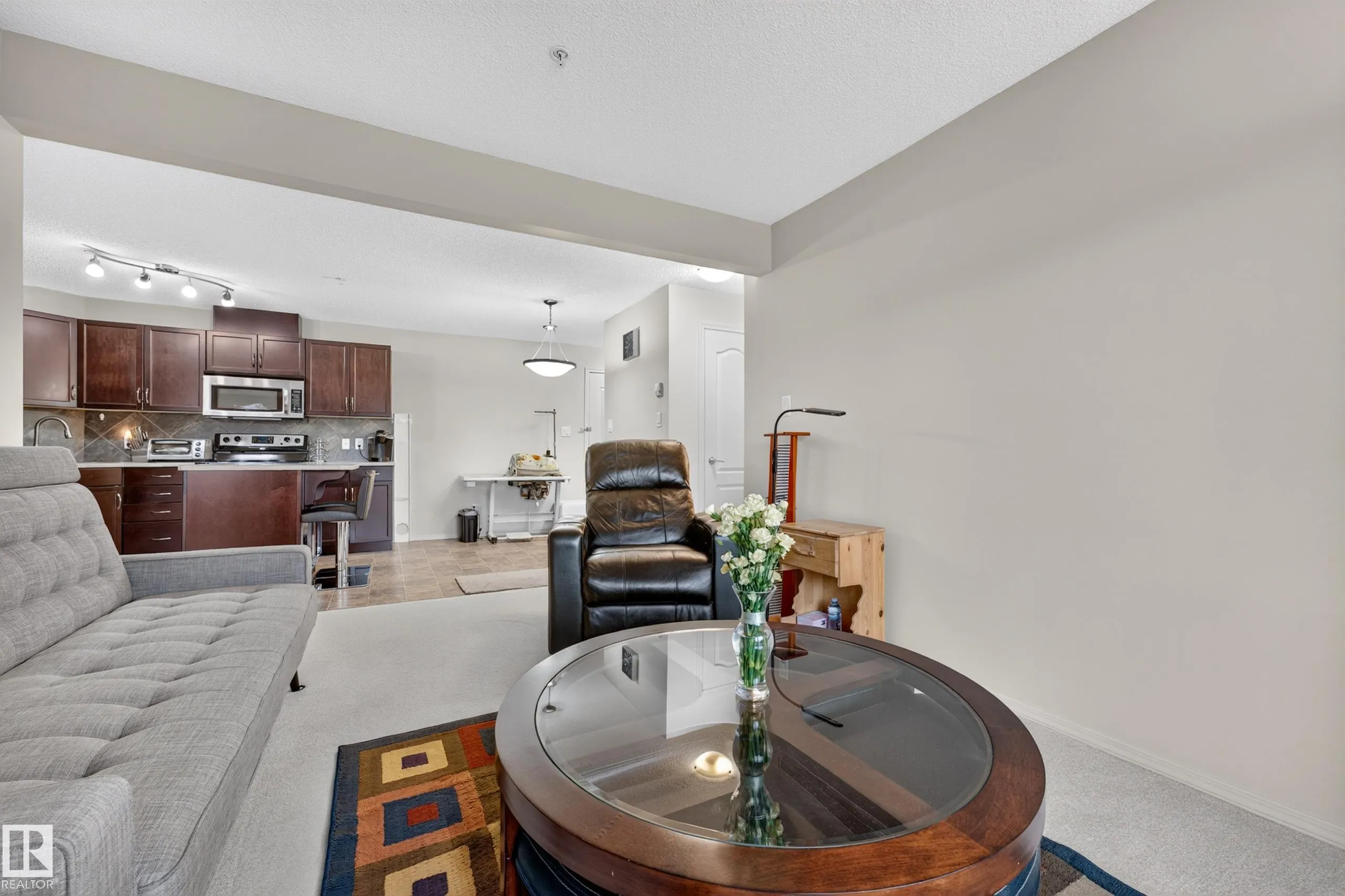 5951 165 Avenue