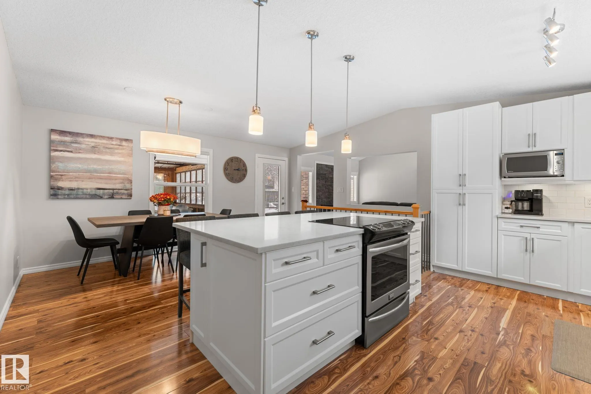 3 CYPRESS Avenue