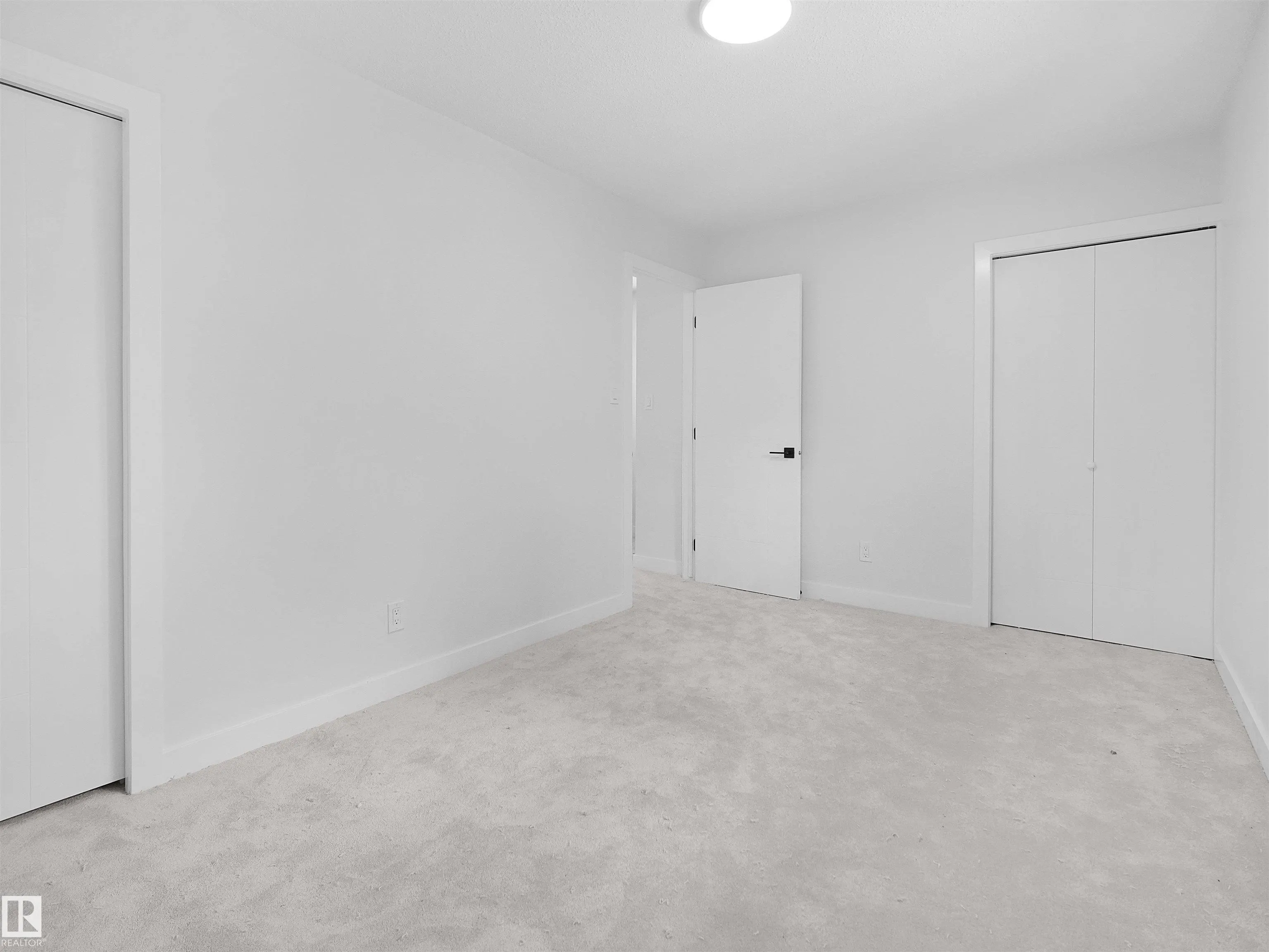 126 Woodstock