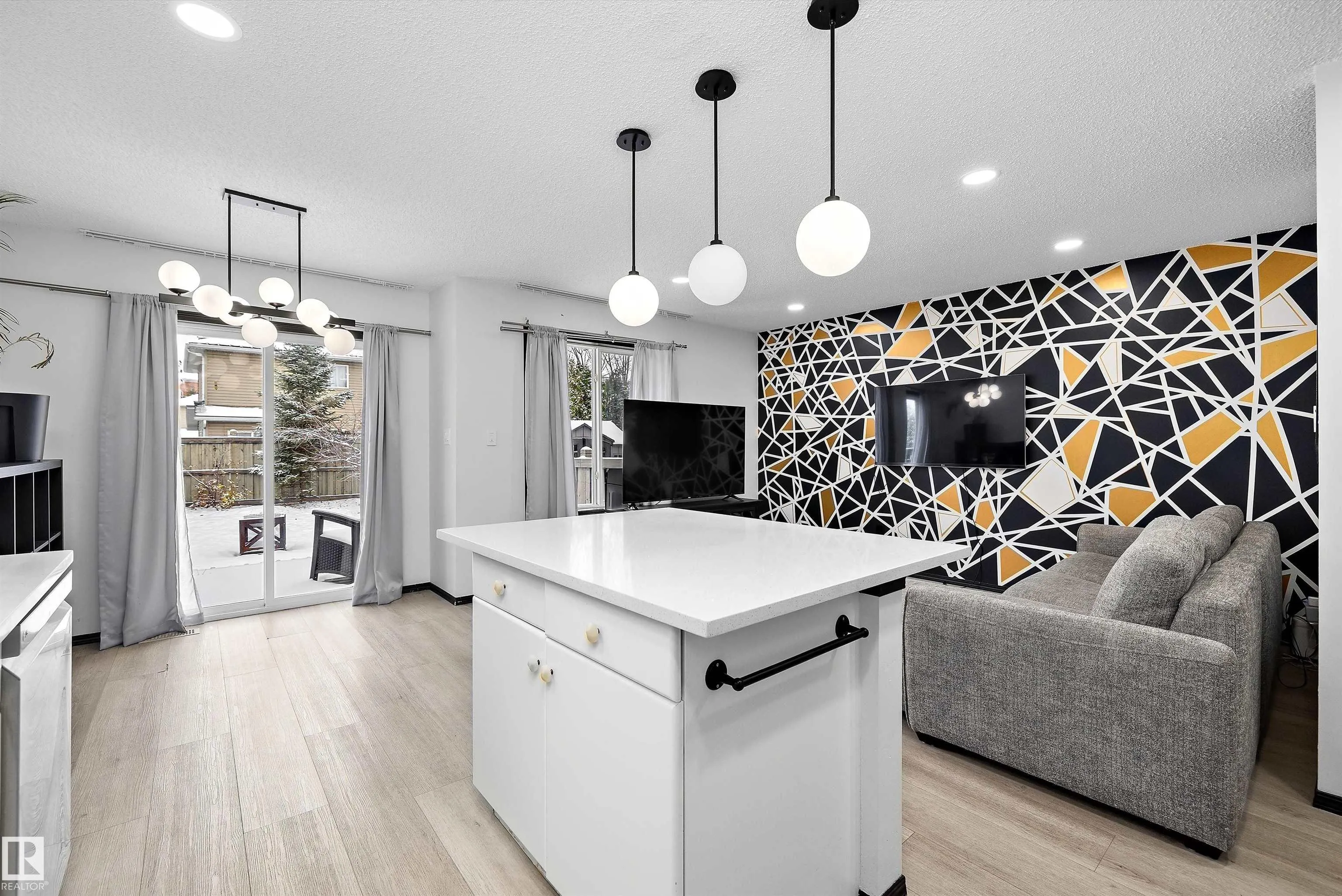 3440 MCKAY Lane