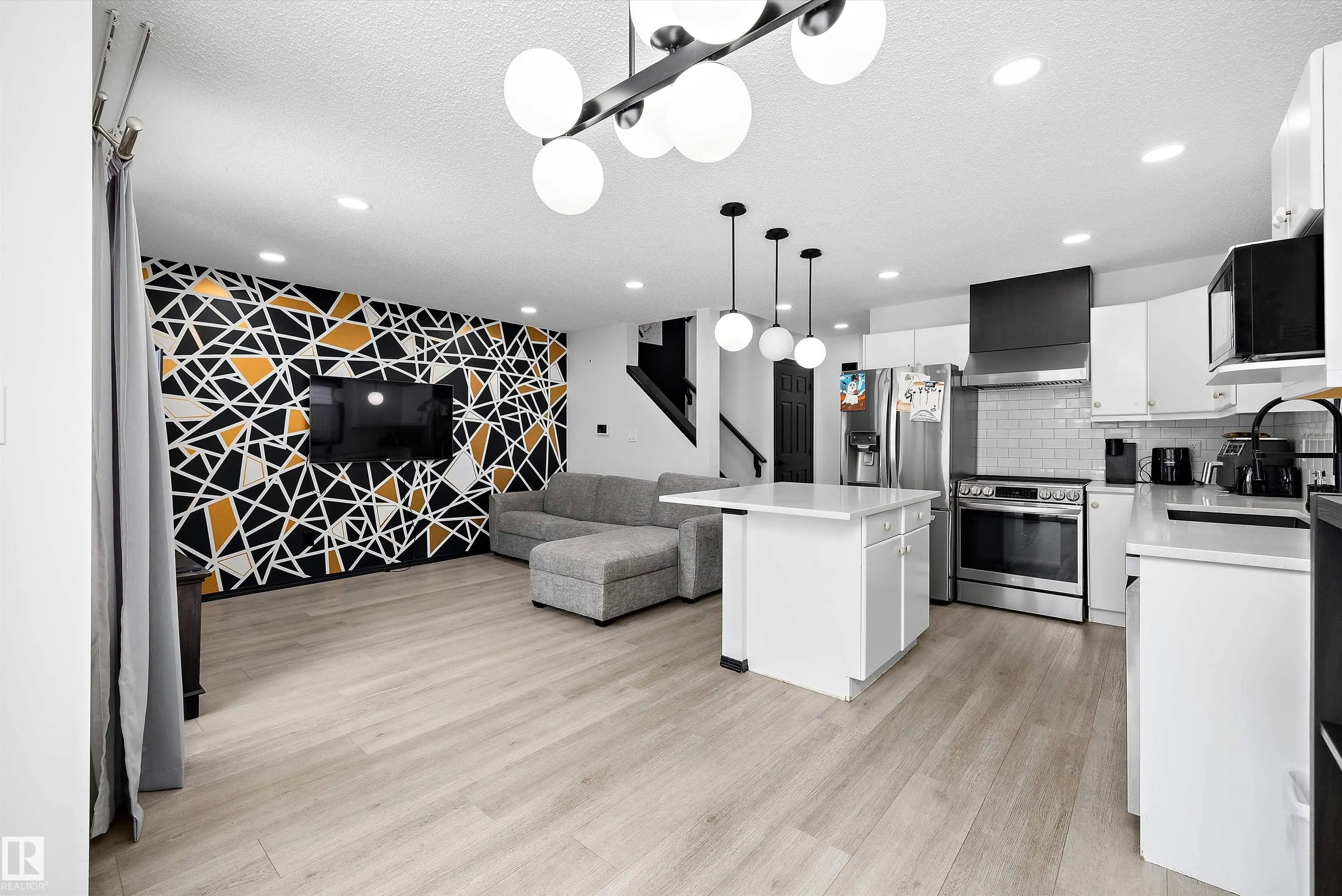 3440 MCKAY Lane