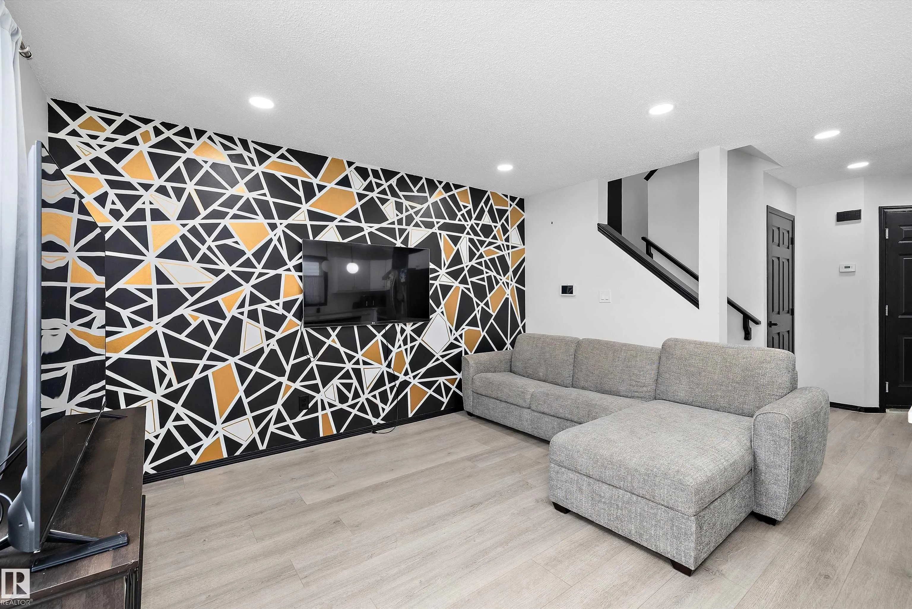 3440 MCKAY Lane