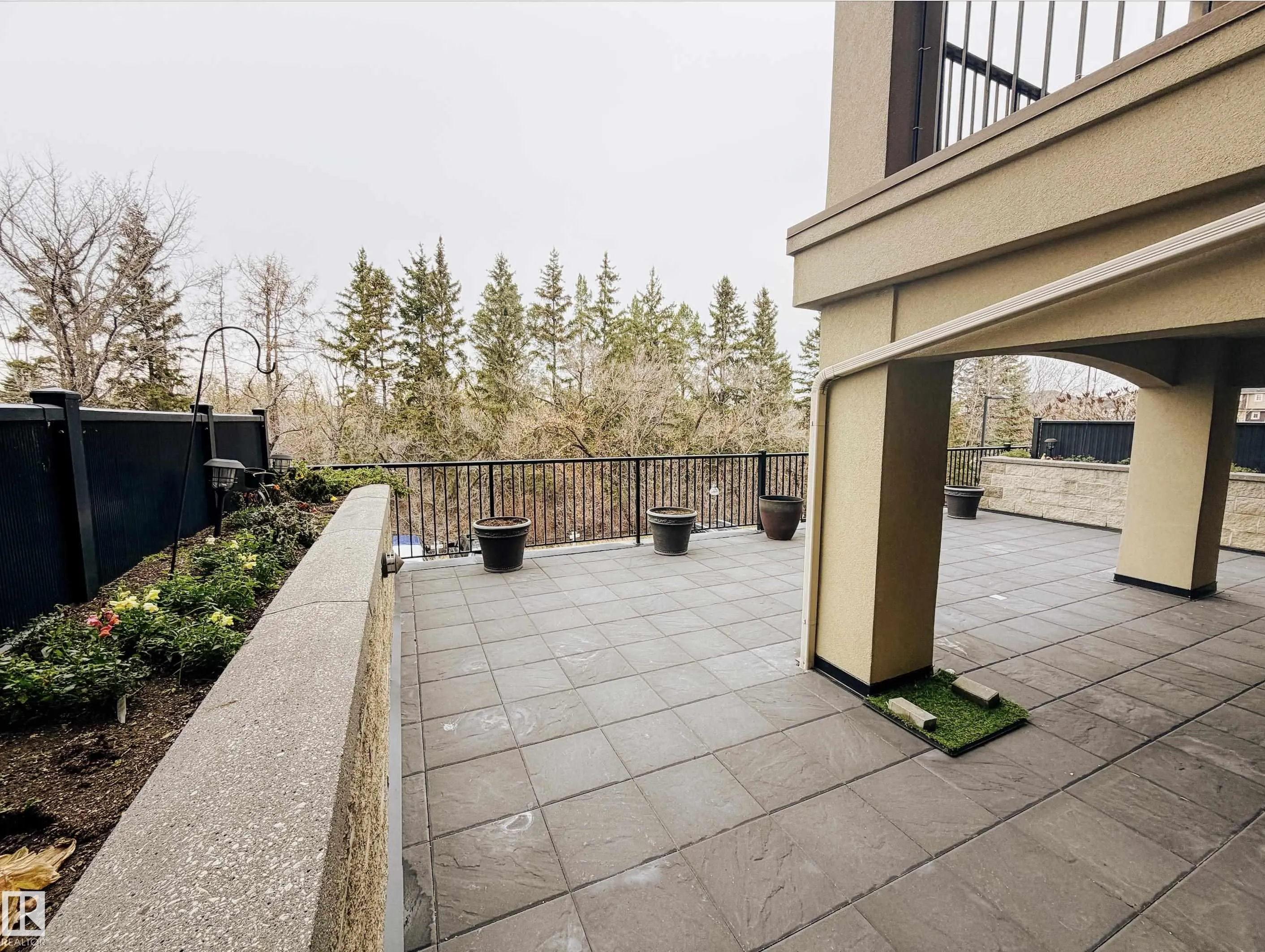 501 PALISADES Way