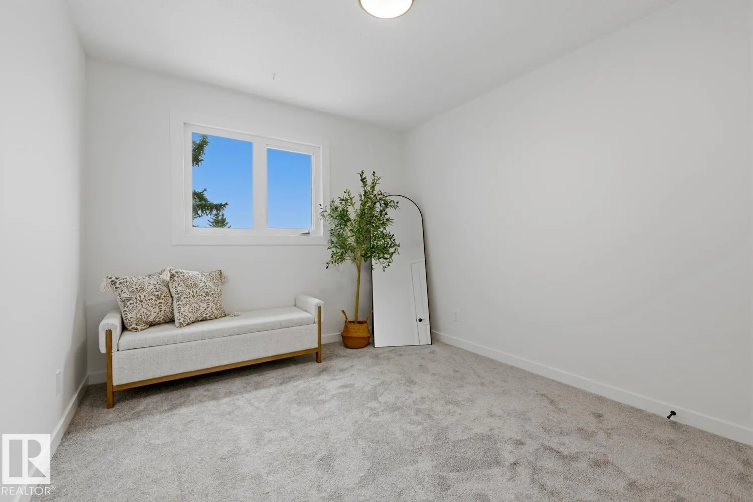 7D CALLINGWOOD Court