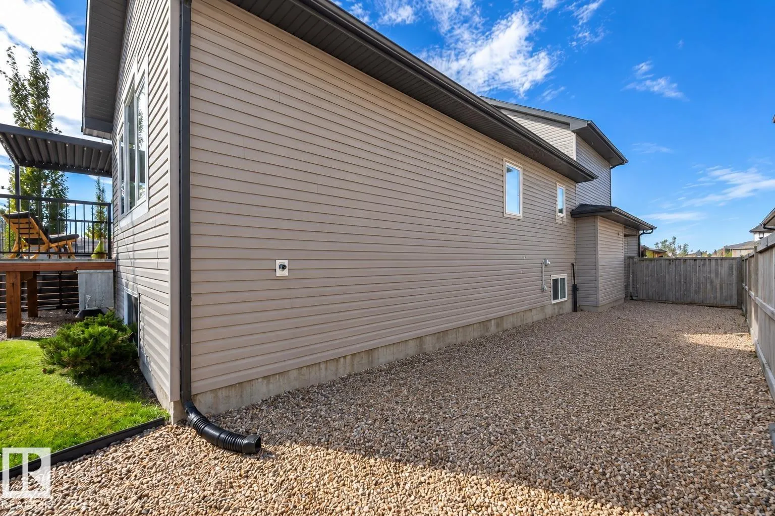53 SANDALWOOD Place