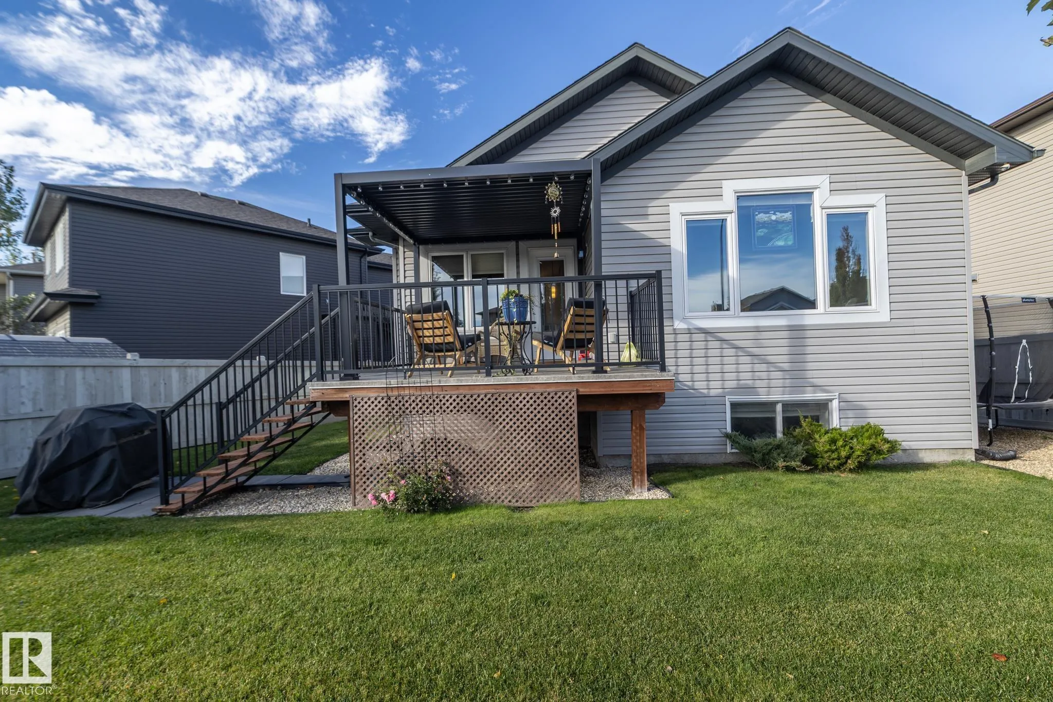 53 SANDALWOOD Place