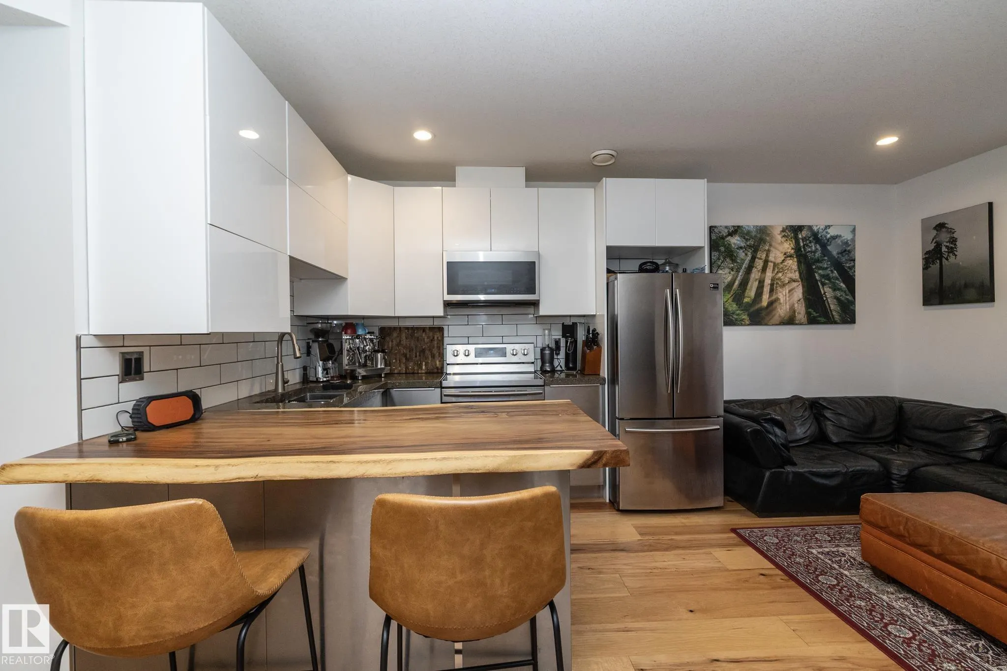 53 SANDALWOOD Place
