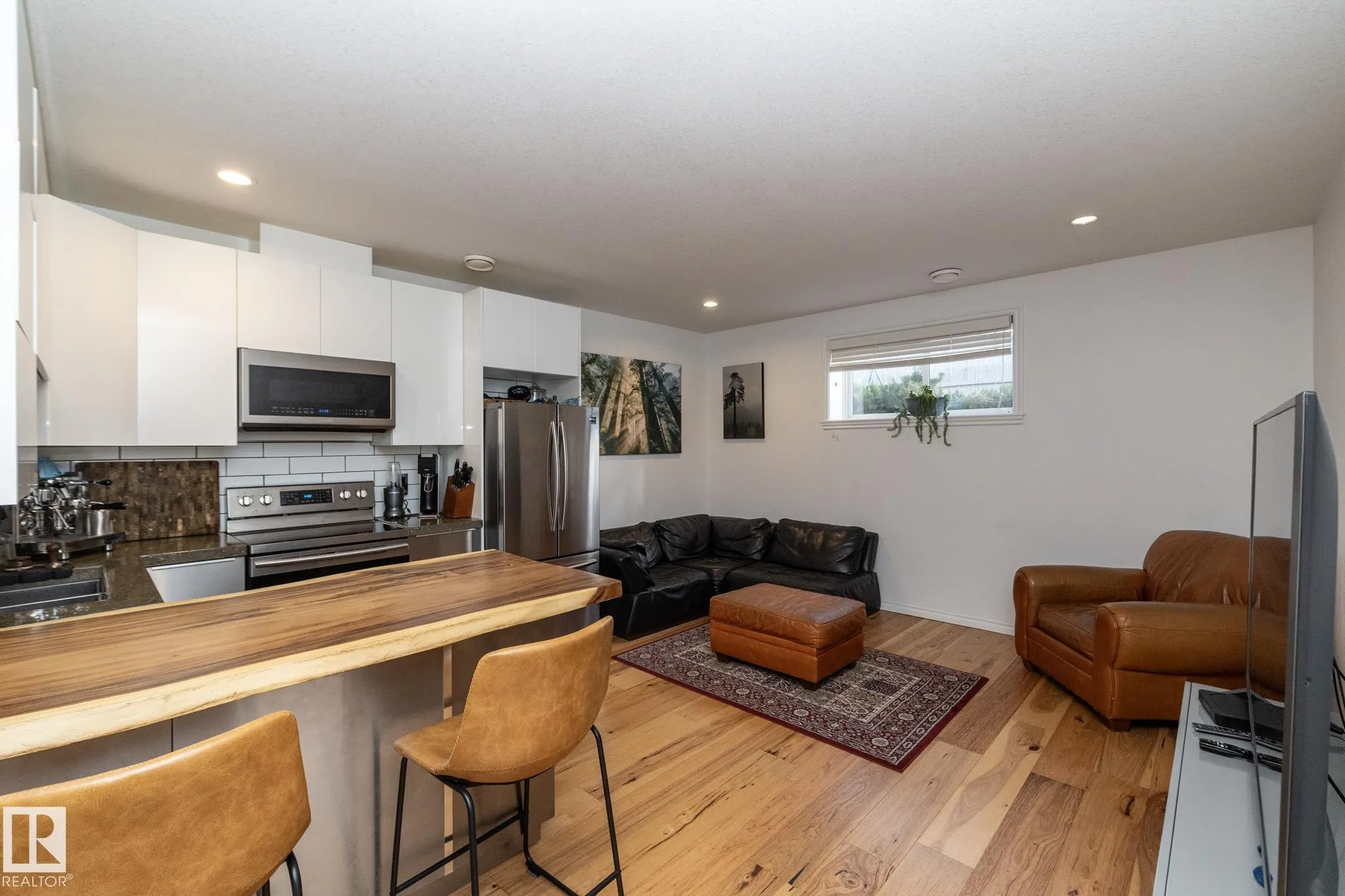 53 SANDALWOOD Place