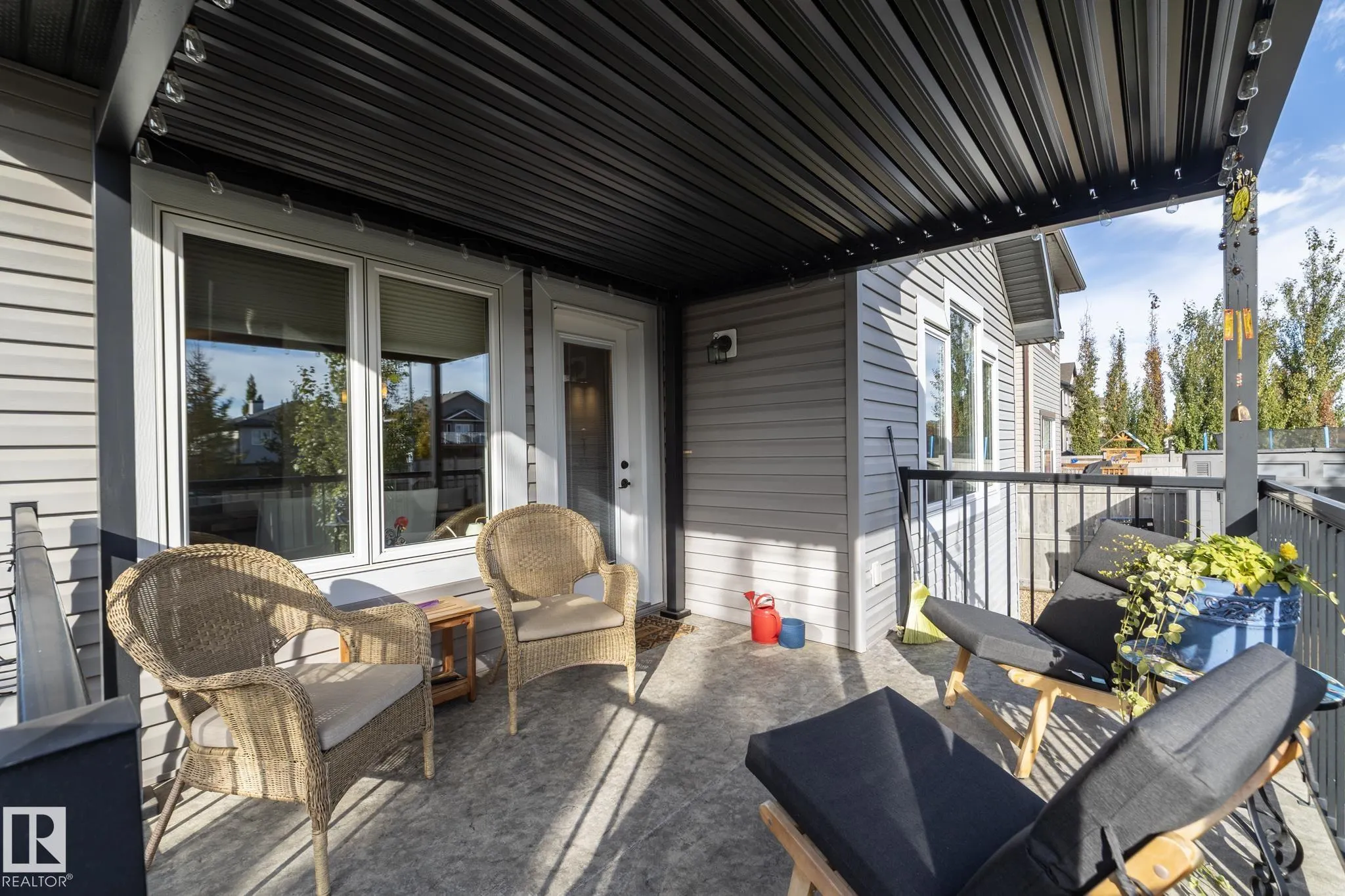 53 SANDALWOOD Place