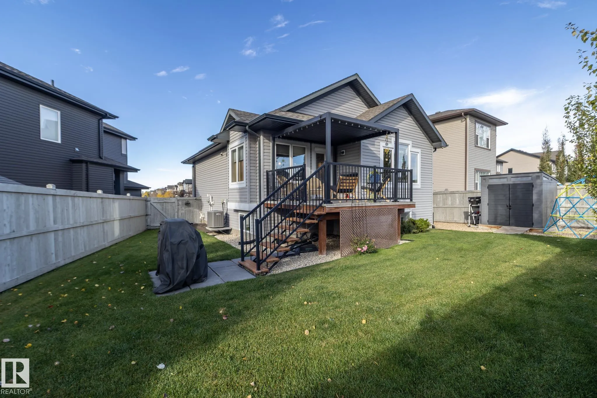 53 SANDALWOOD Place