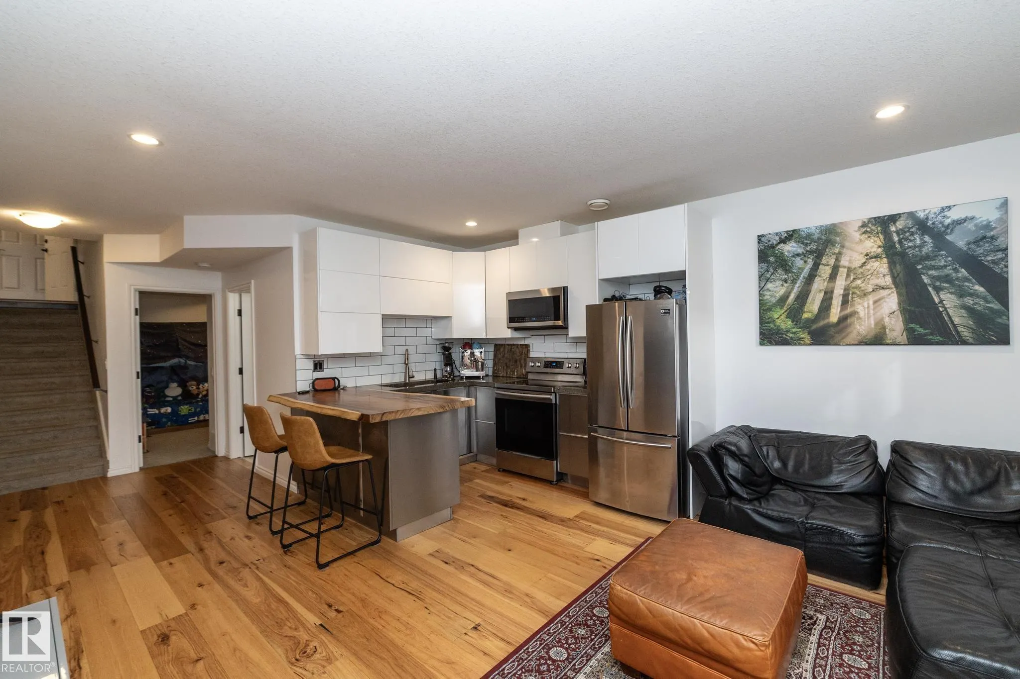 53 SANDALWOOD Place