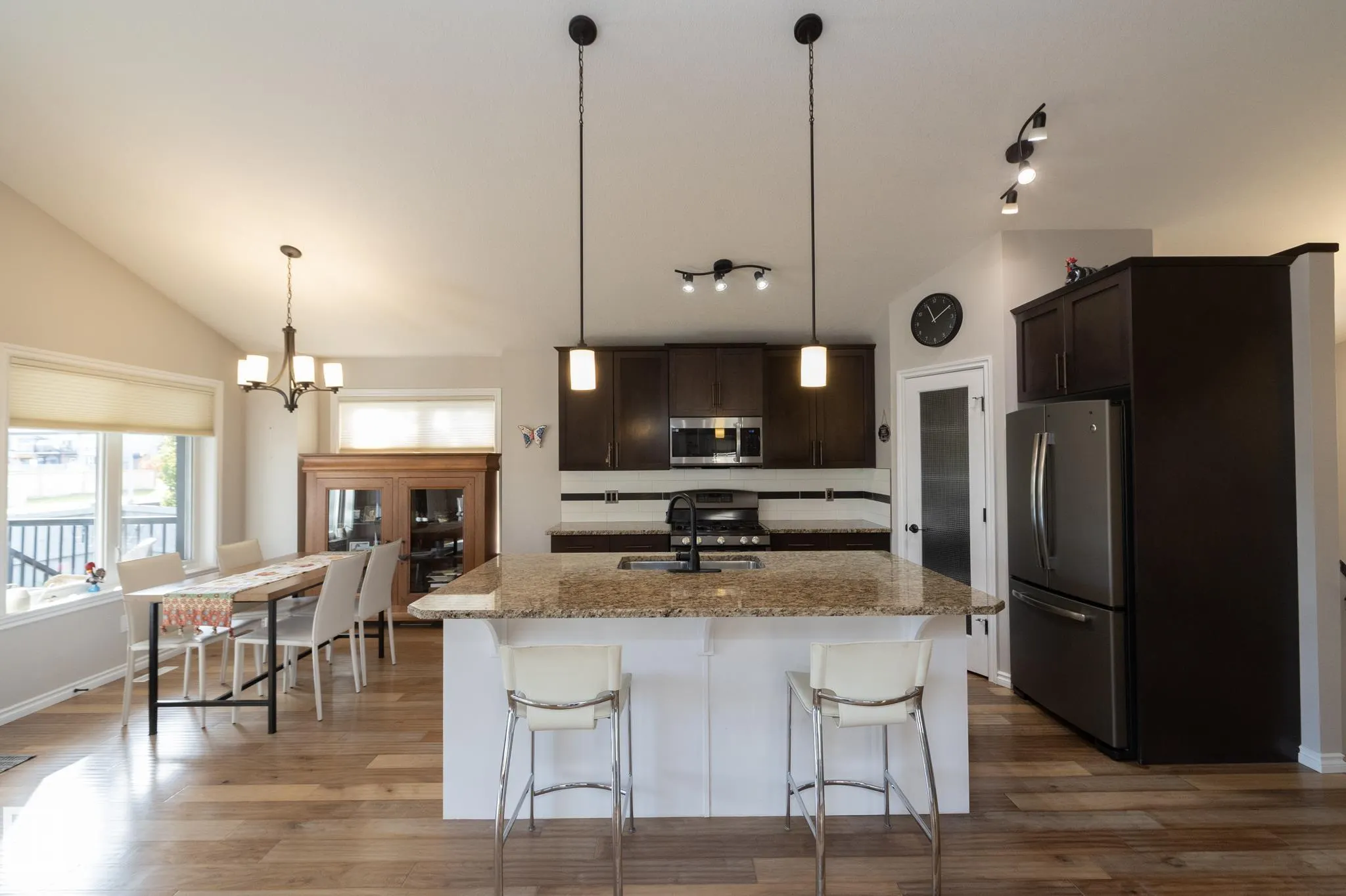 53 SANDALWOOD Place