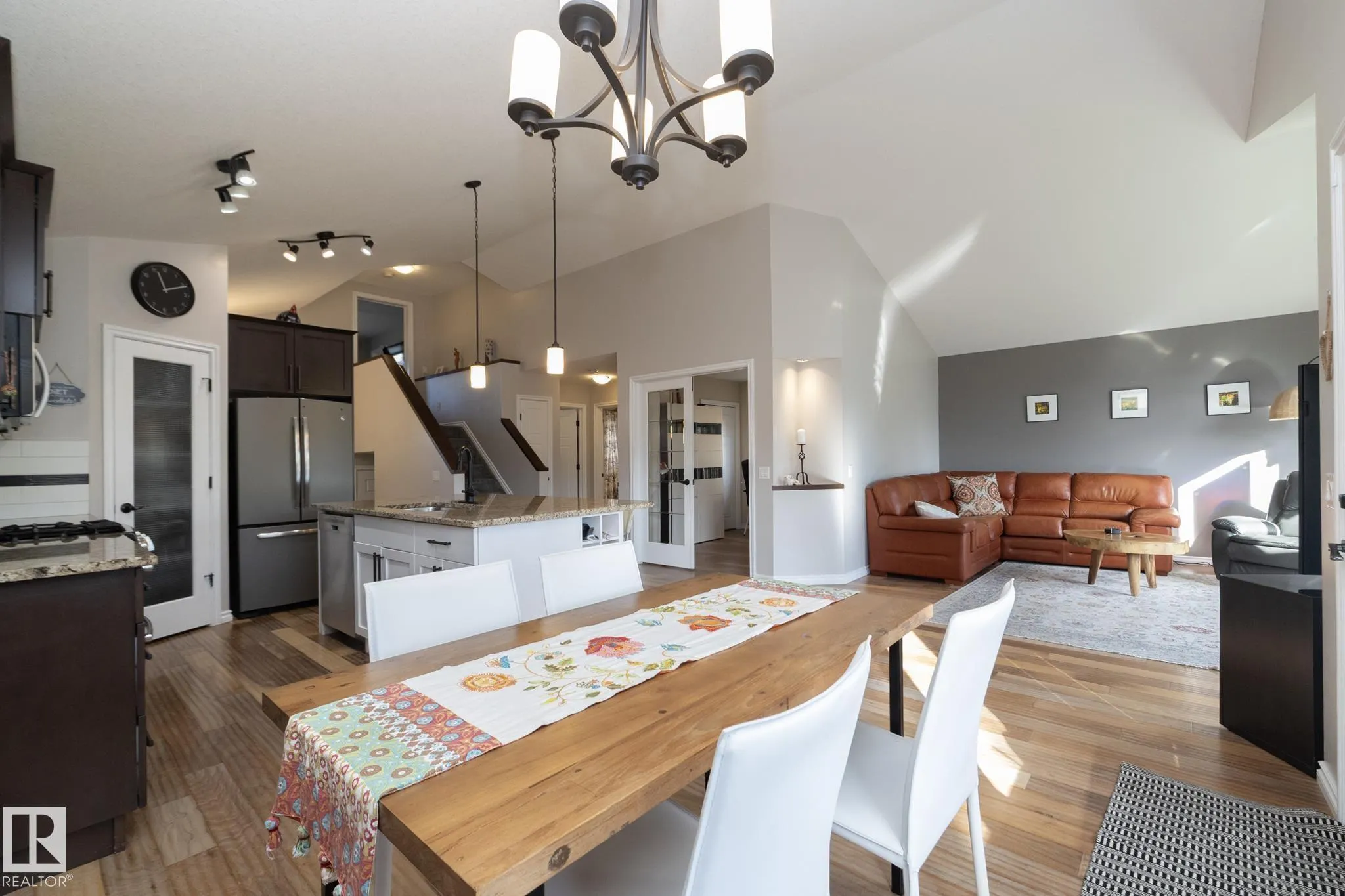 53 SANDALWOOD Place