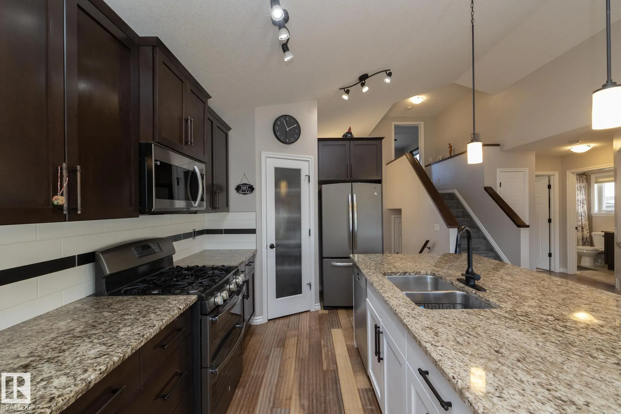 53 SANDALWOOD Place