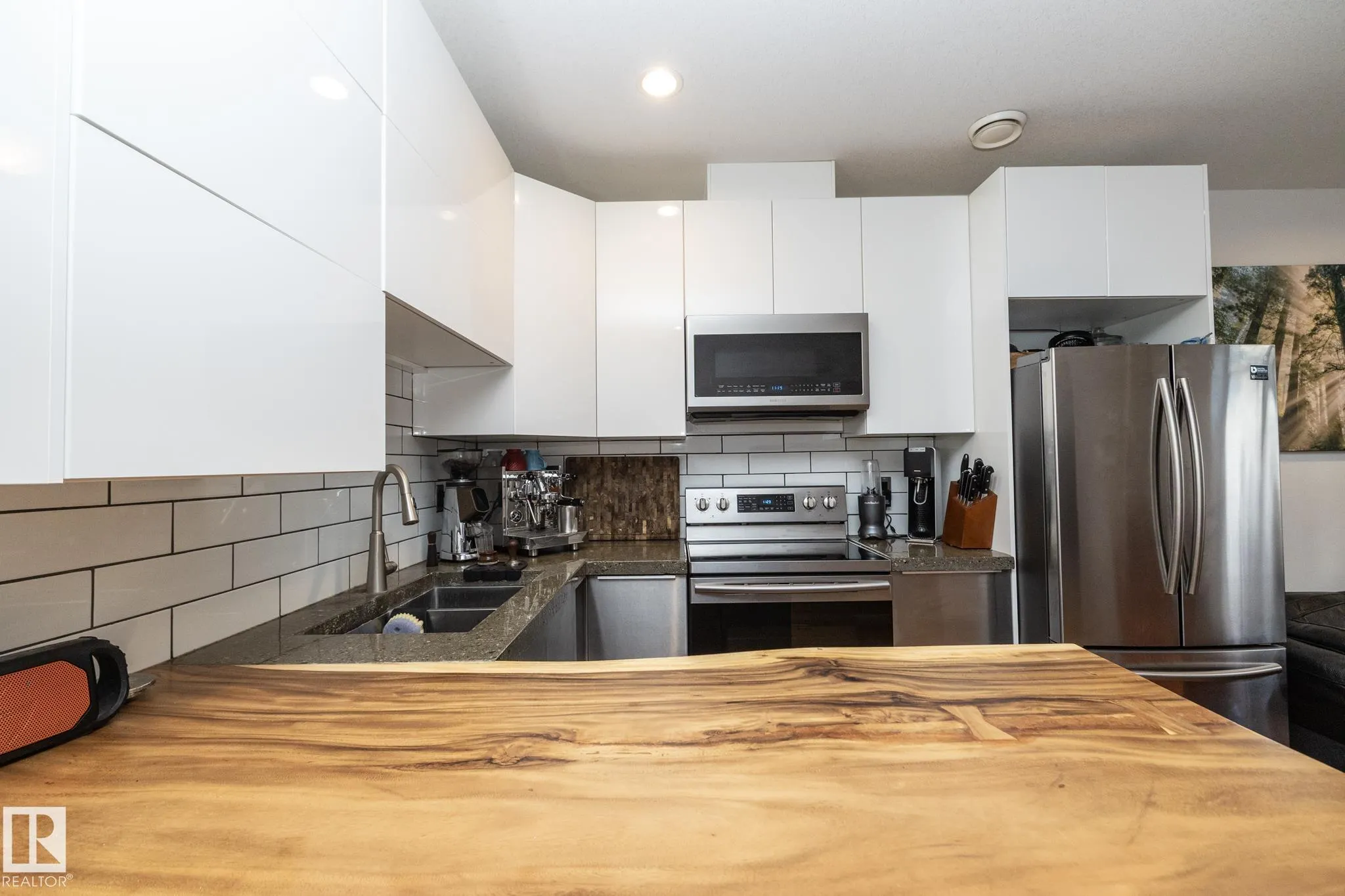 53 SANDALWOOD Place