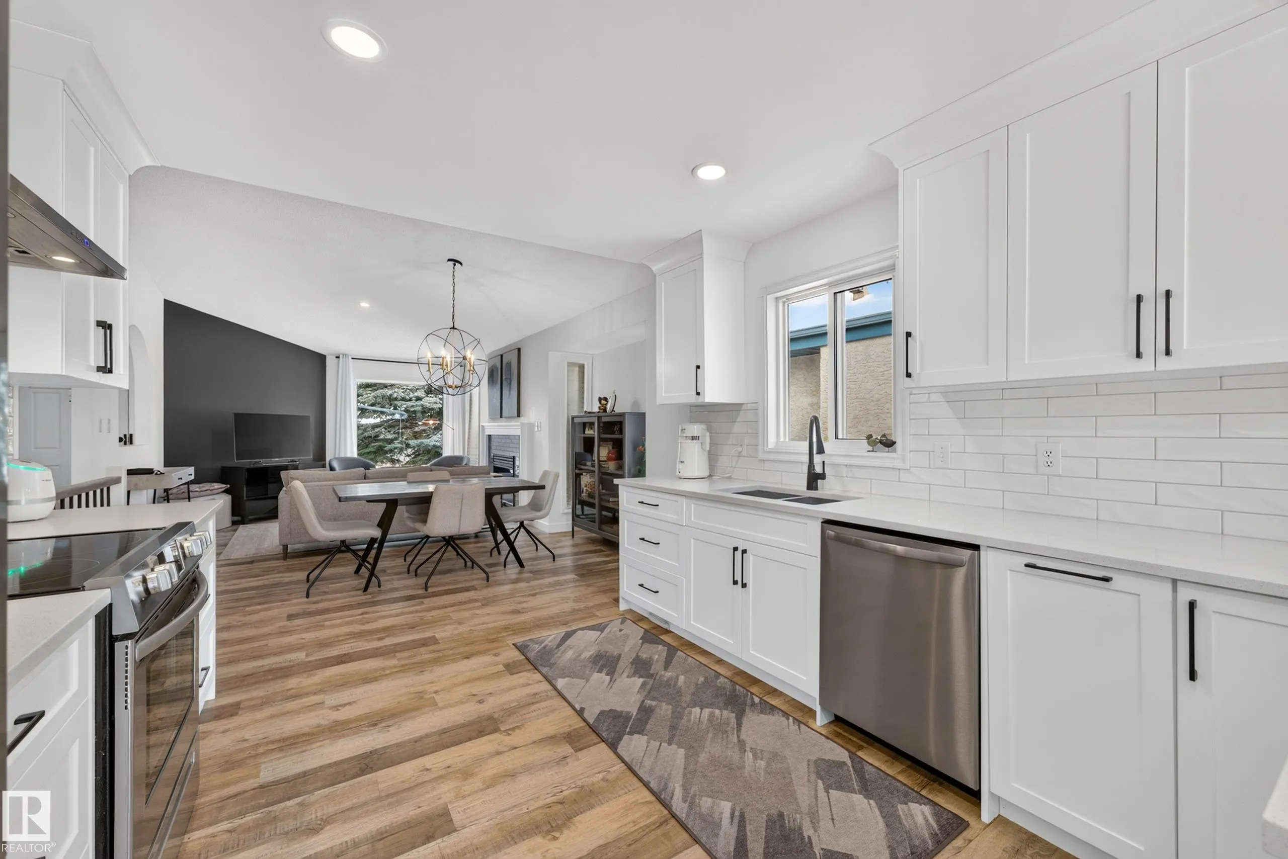 85 GERVAIS Road