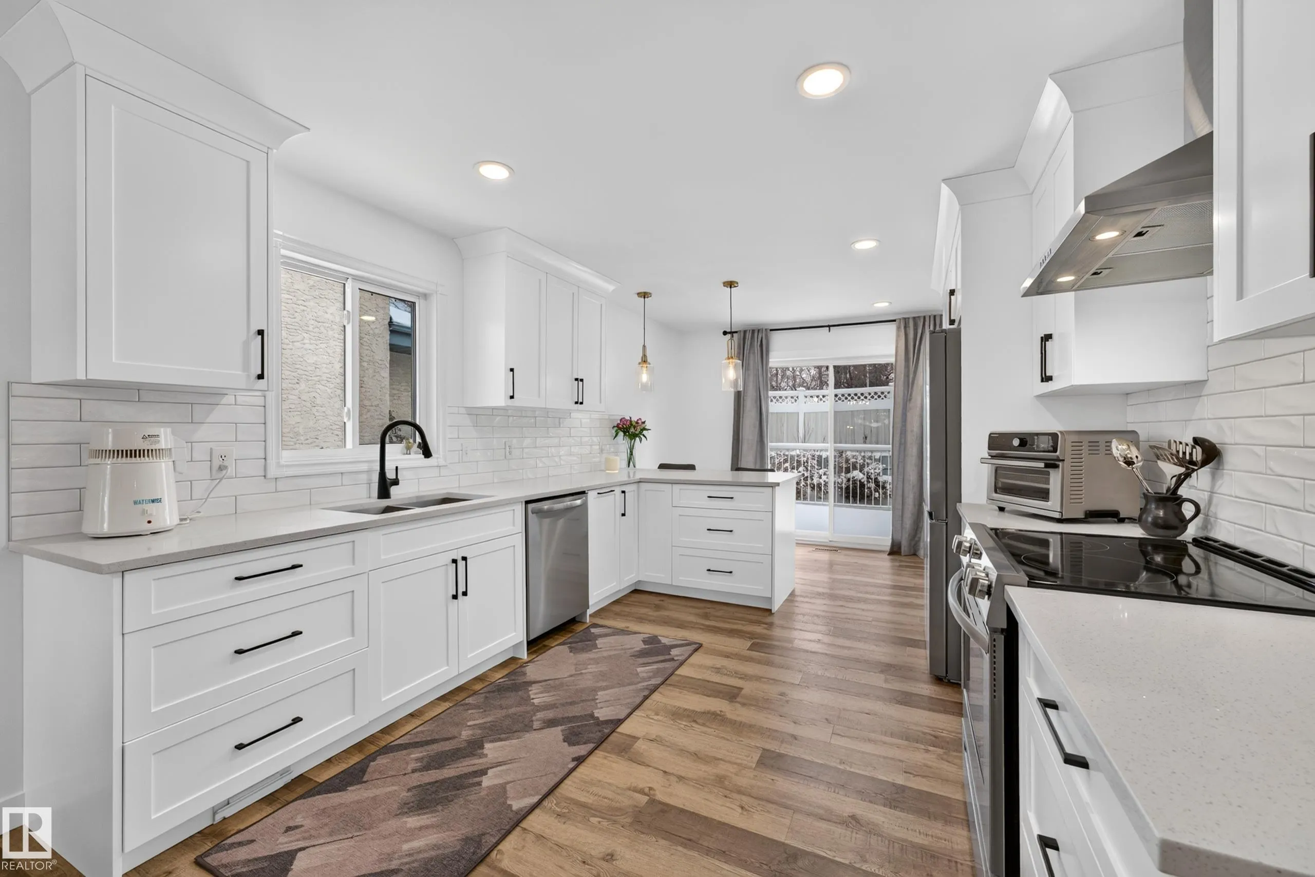 85 GERVAIS Road