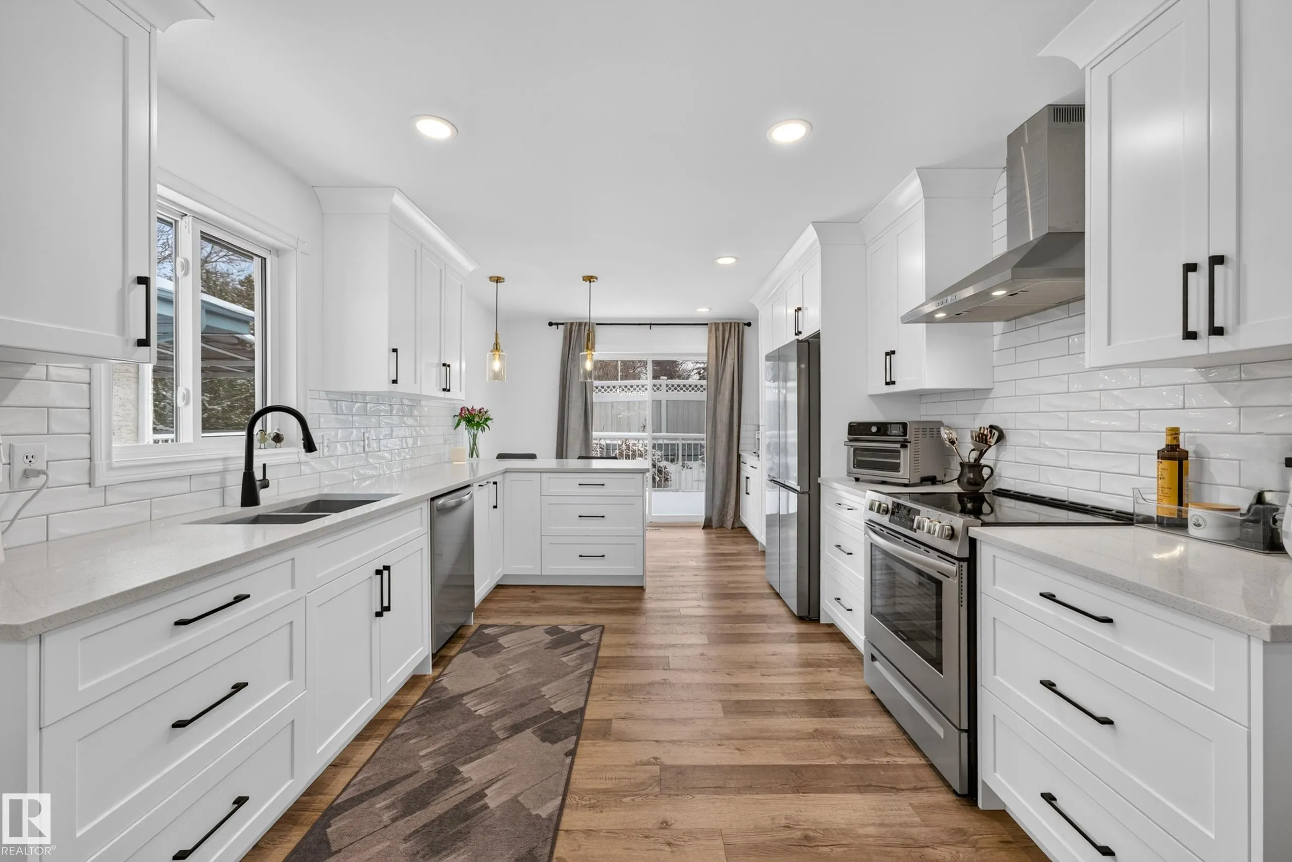 85 GERVAIS Road