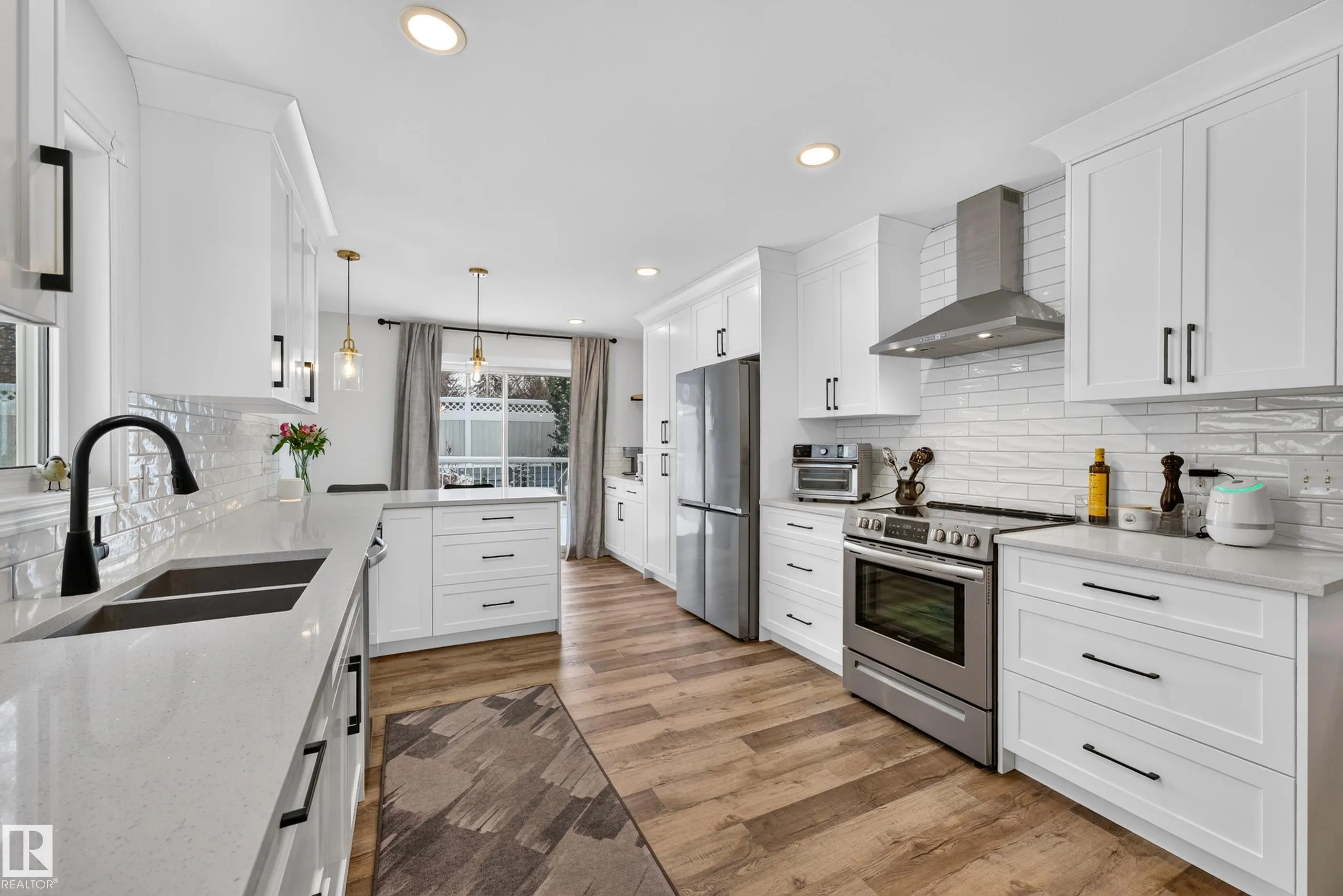 85 GERVAIS Road
