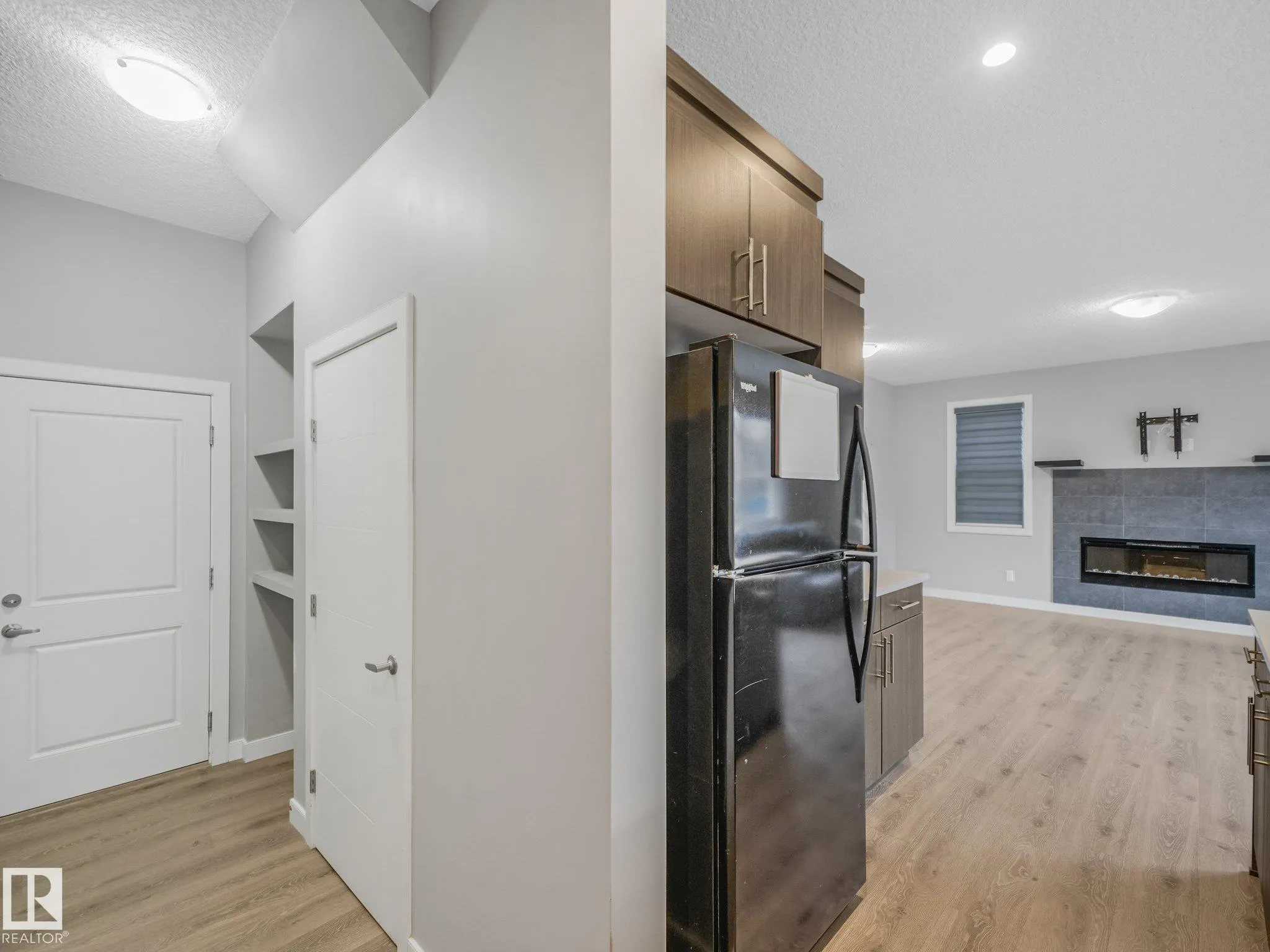 1711 201 Street