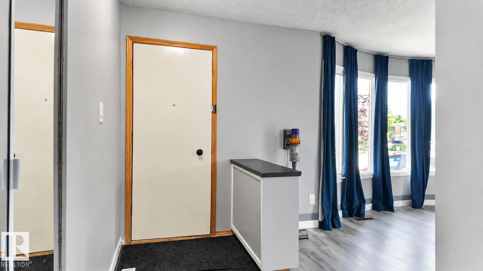 16608 109 Street