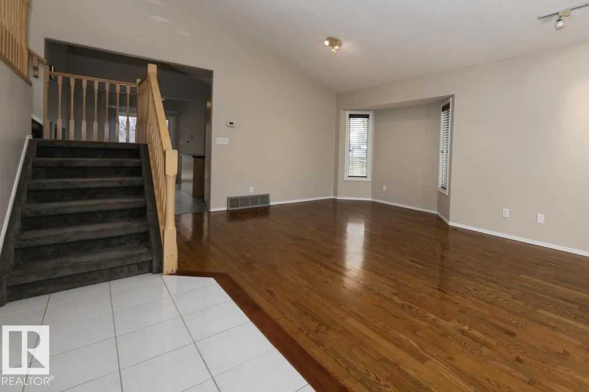 47 MCLEOD Crescent
