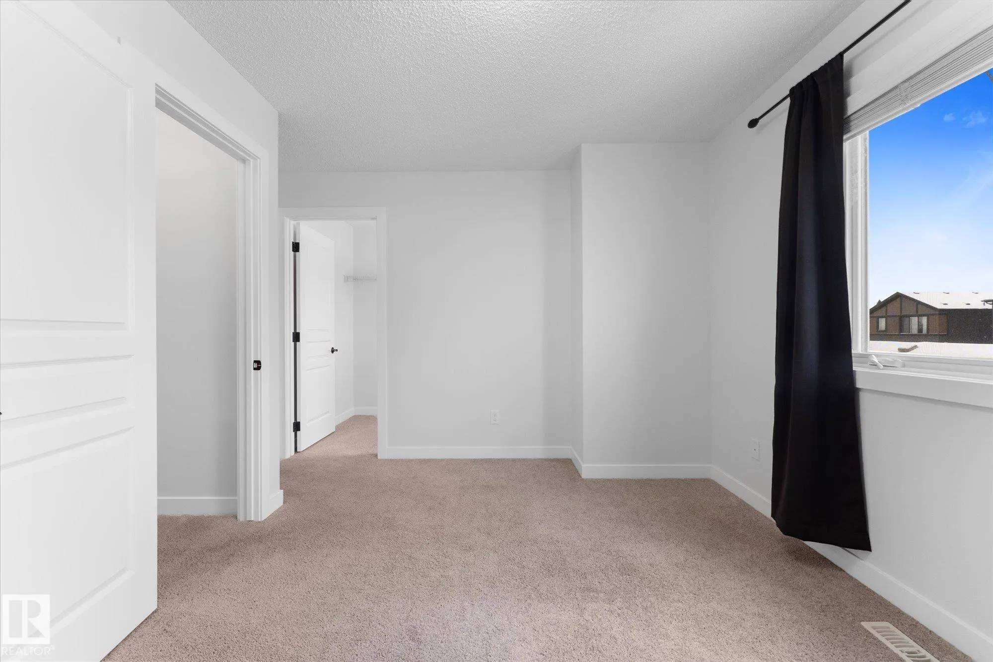 153 HAWKS RIDGE Boulevard
