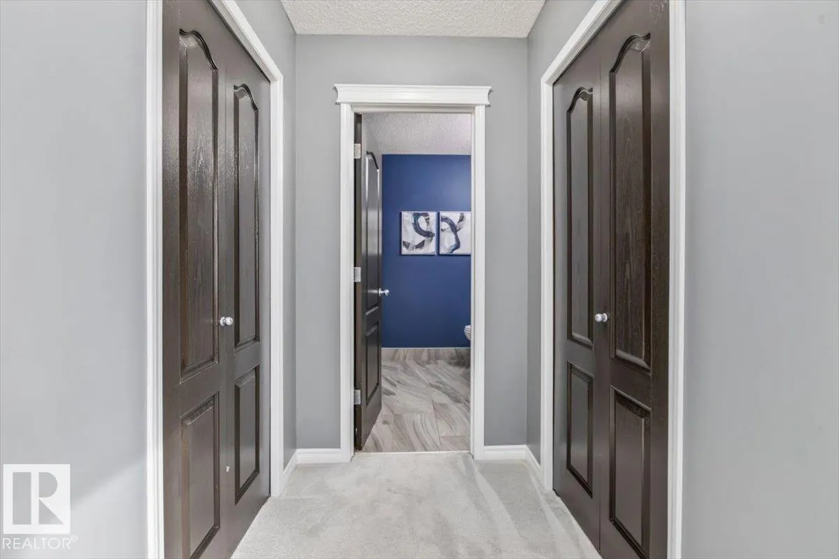 17 ESCADA Close