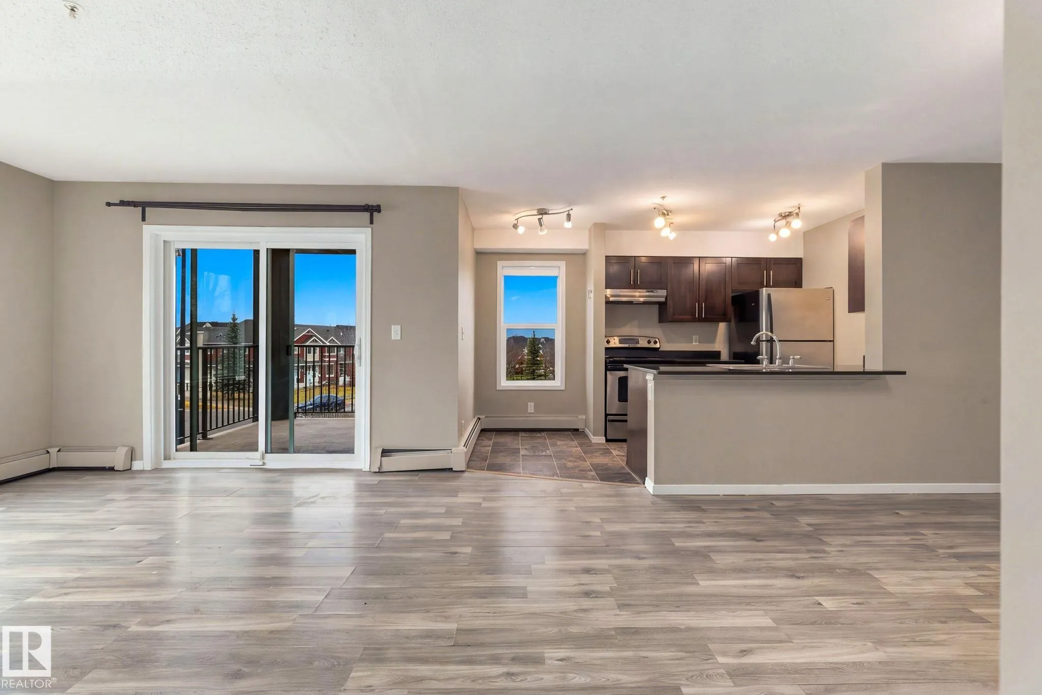 530 WATT Boulevard