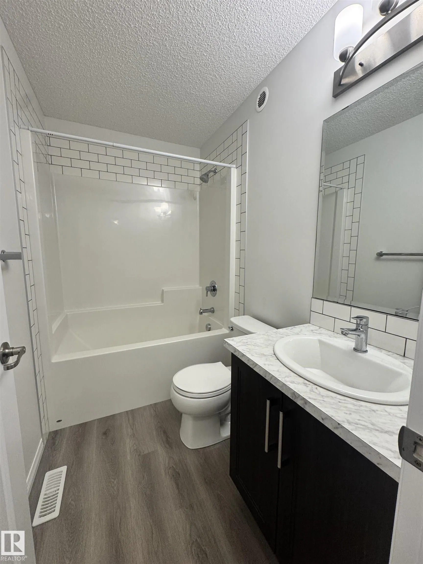 1309 DARBY Way