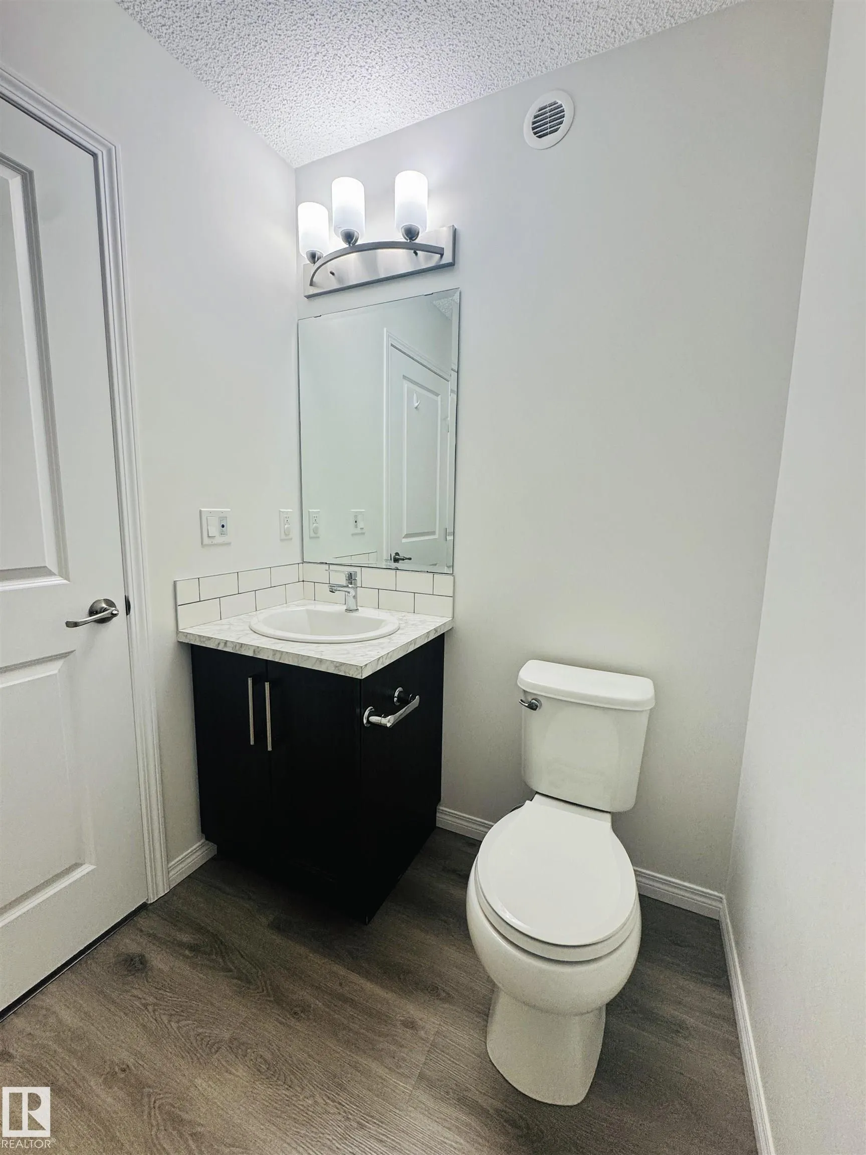 1309 DARBY Way
