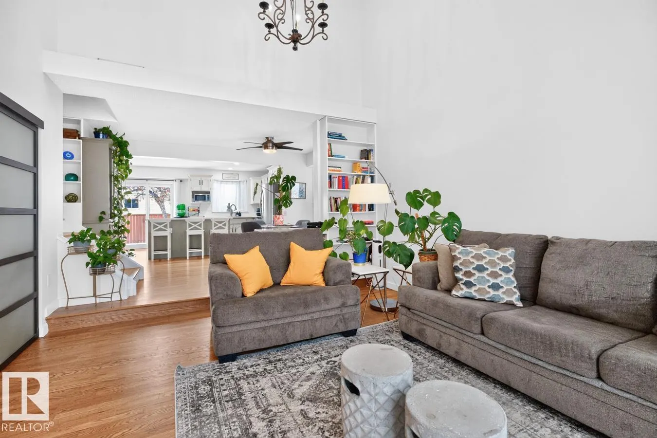 9 DURAND Place